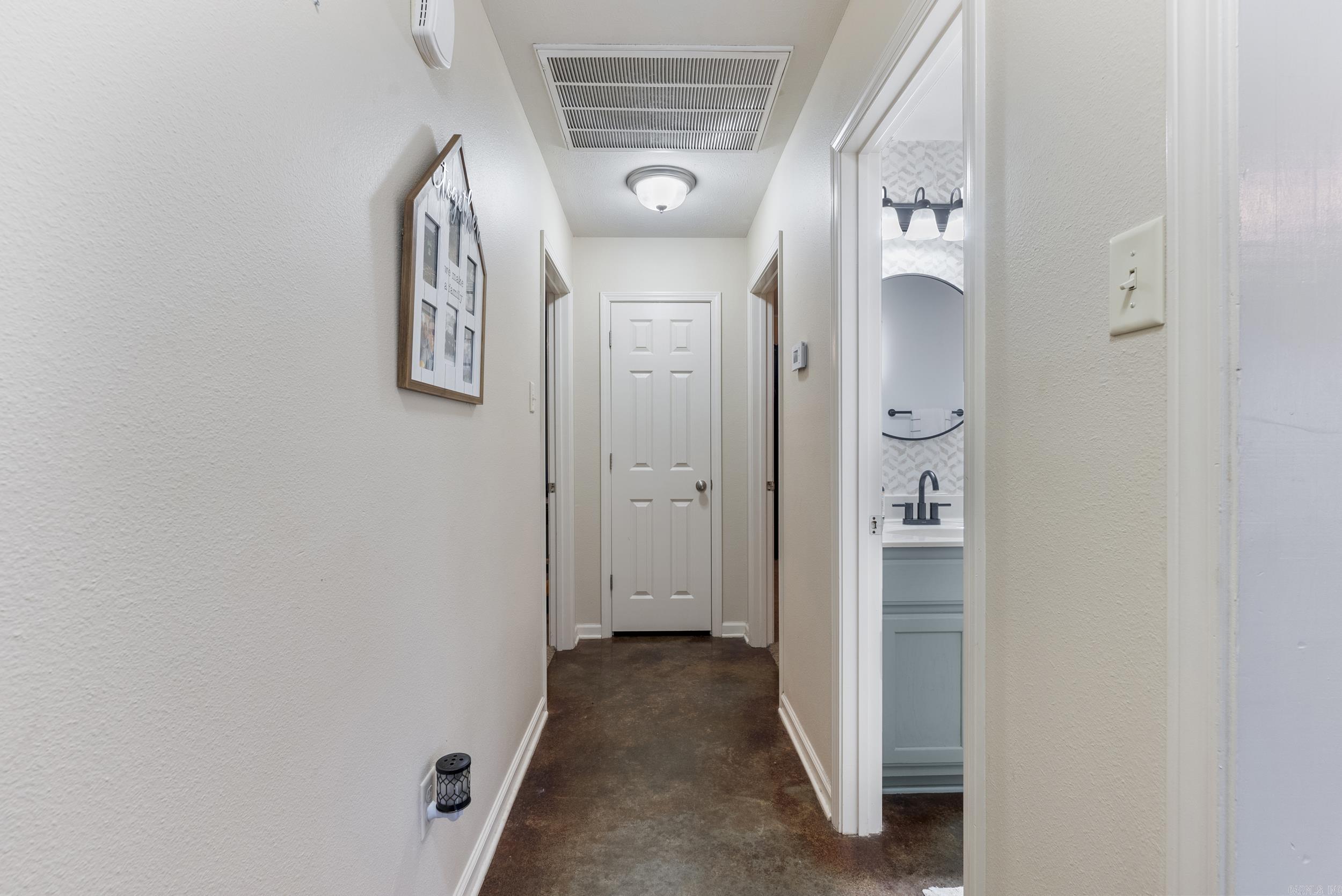 HUNTER HEIGHTS - Residential