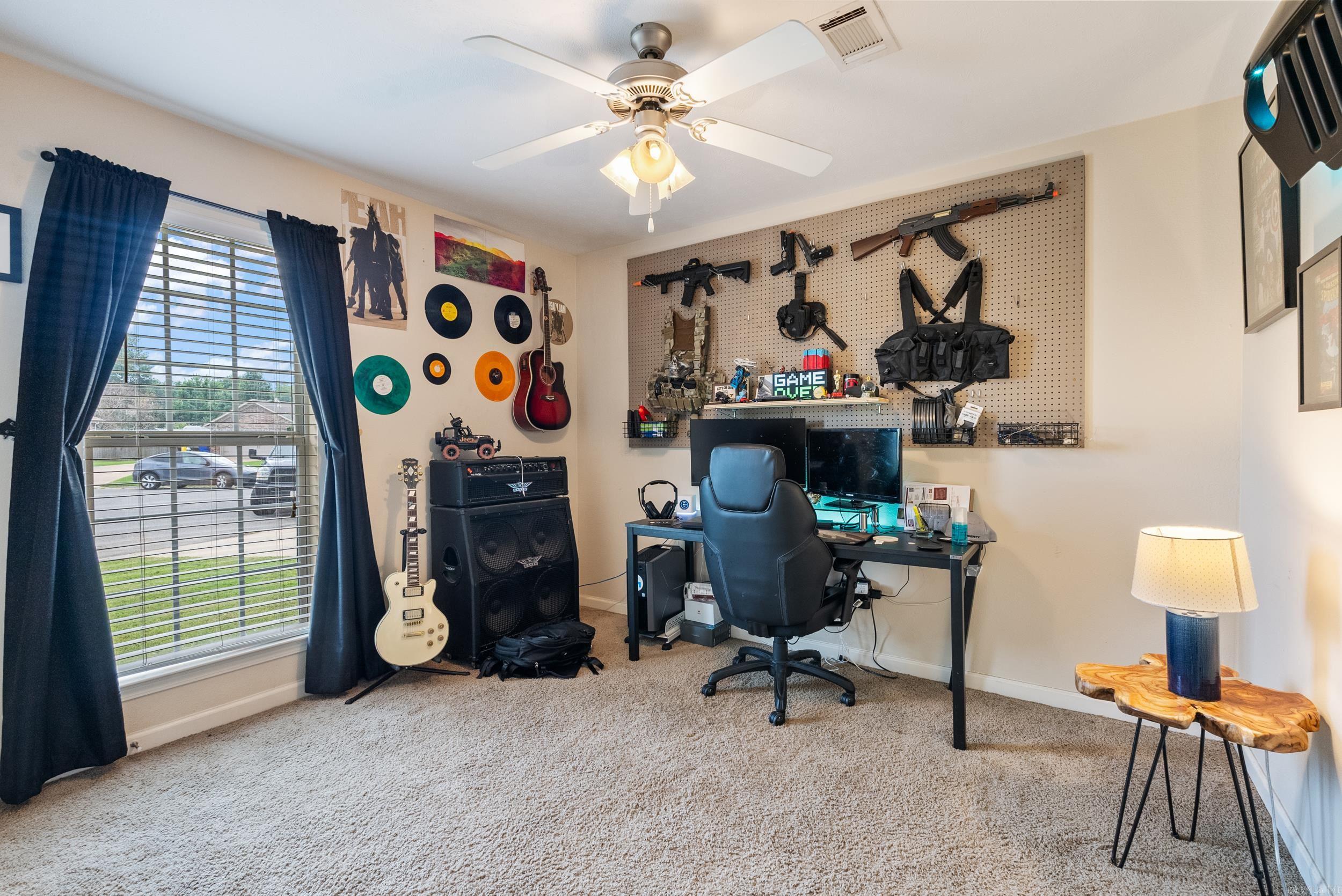 HUNTER HEIGHTS - Residential