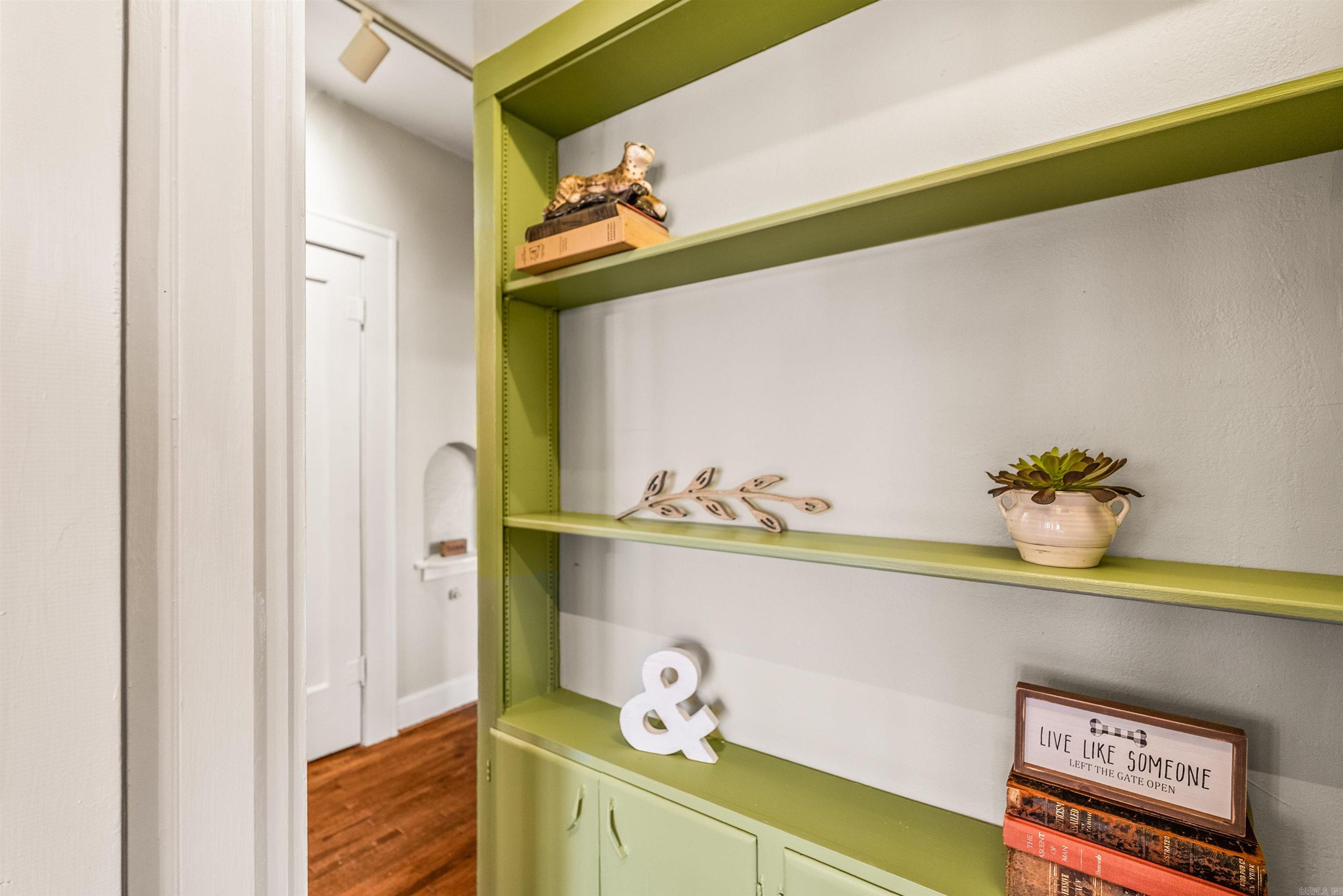 OAK FOREST - Residential