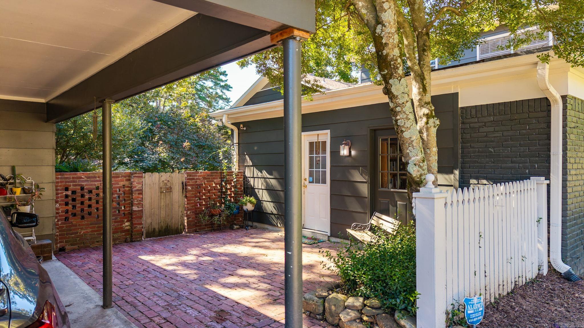 LEAWOOD HEIGHTS - Residential