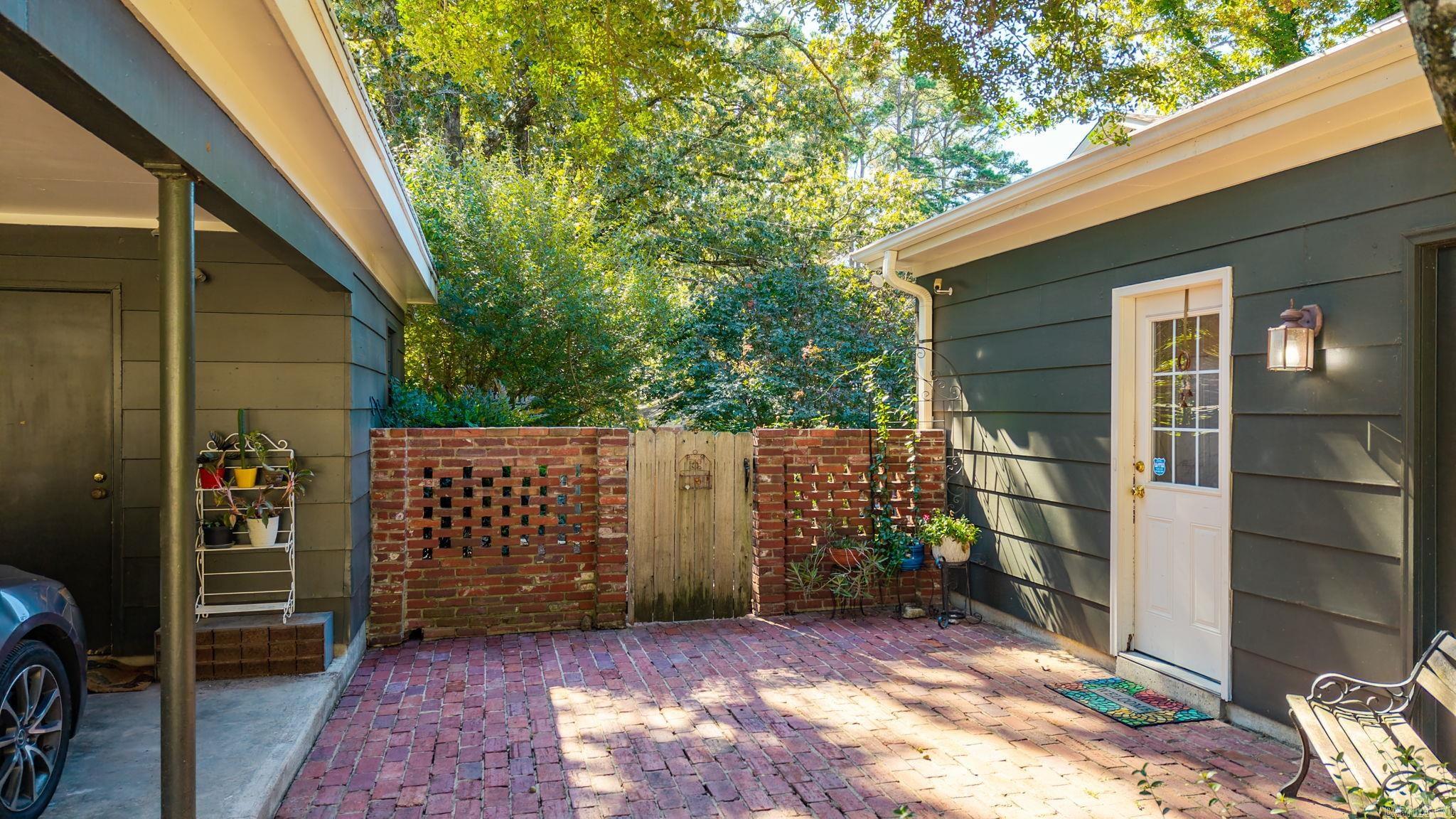 LEAWOOD HEIGHTS - Residential