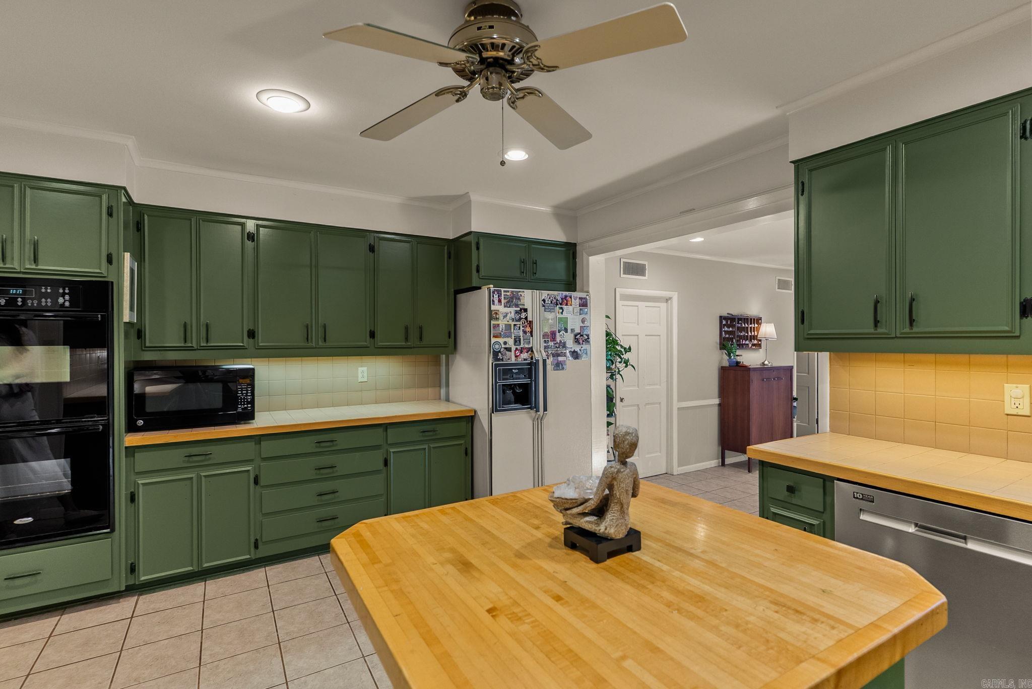 LEAWOOD HEIGHTS - Residential