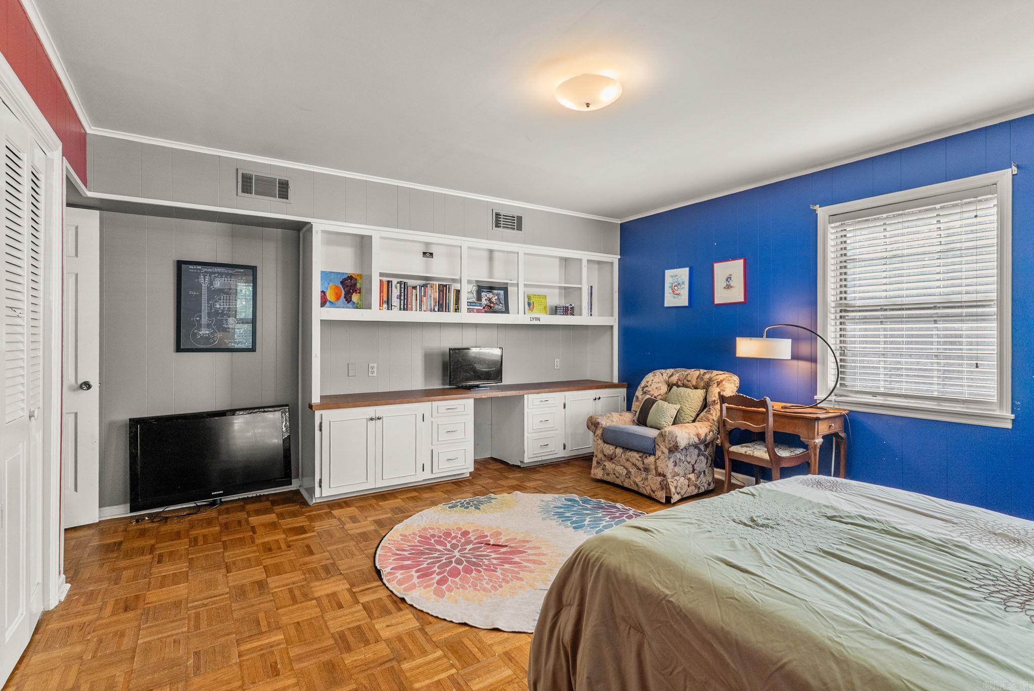 LEAWOOD HEIGHTS - Residential