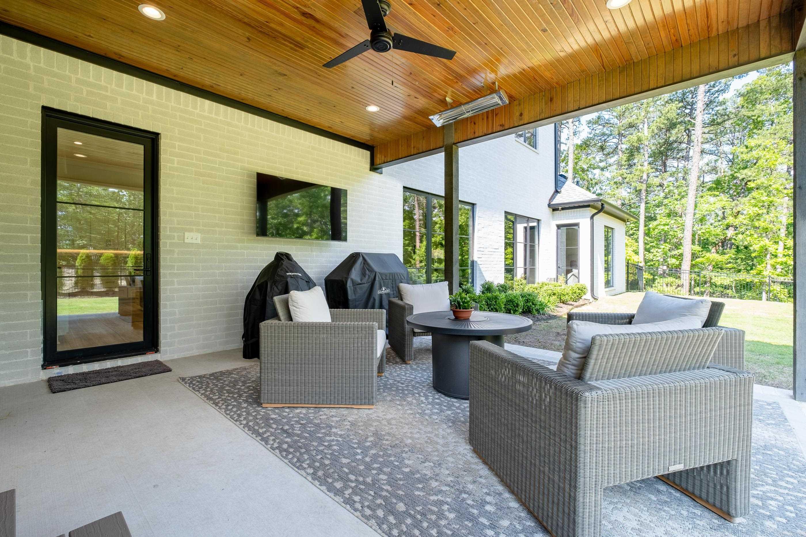 CHENAL VALLEY "FALSTONE COURT" - Residential