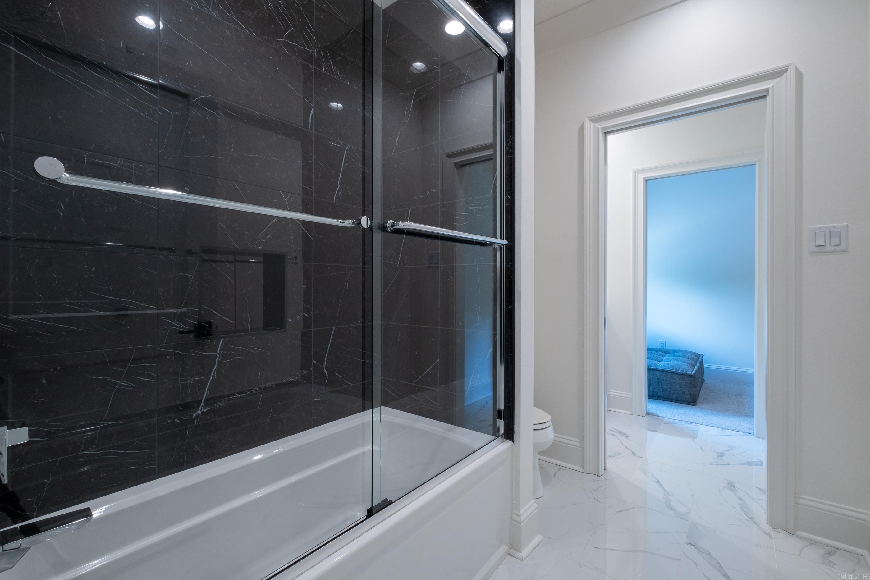 CHENAL VALLEY "FALSTONE COURT" - Residential