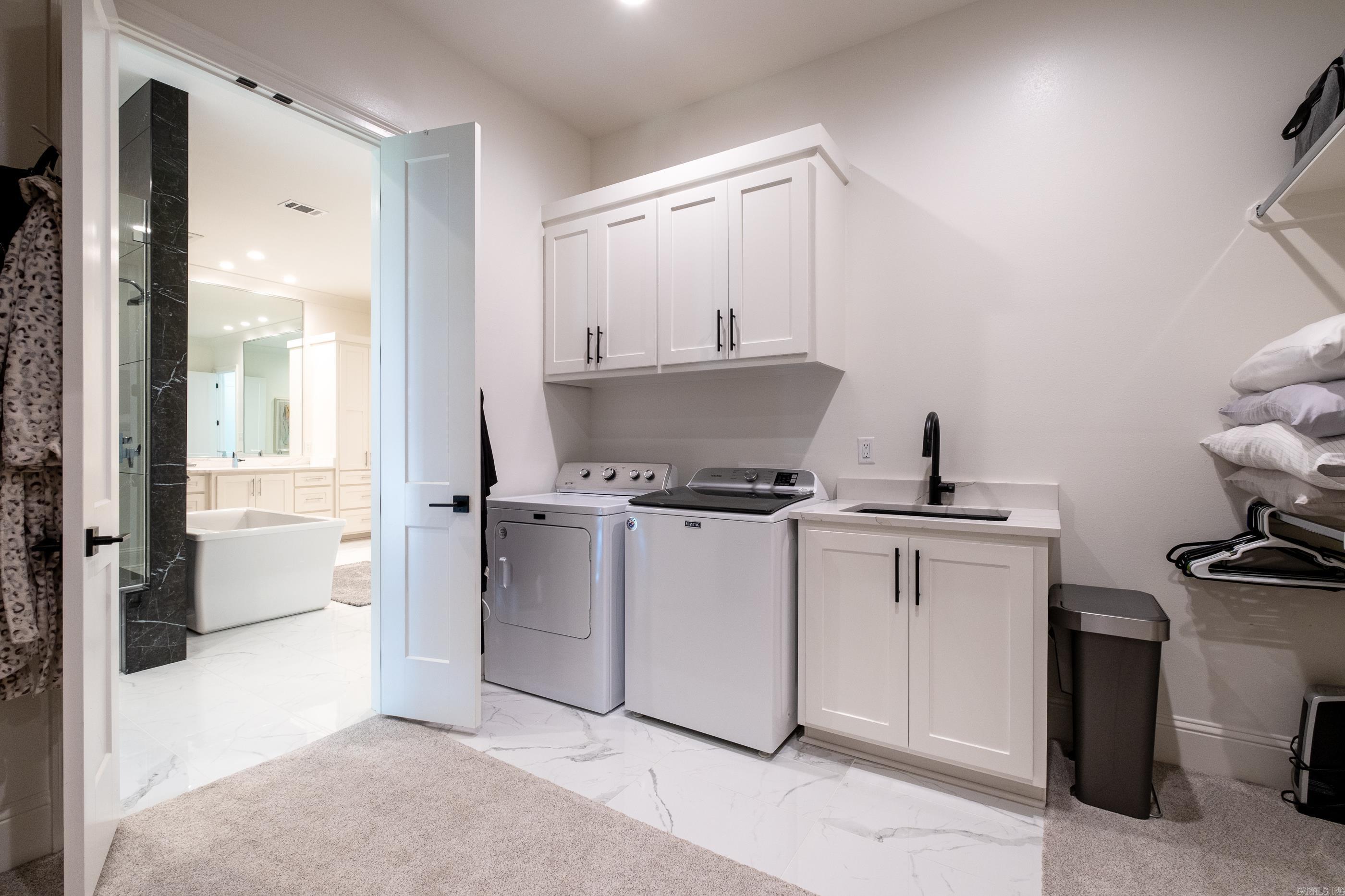 CHENAL VALLEY "FALSTONE COURT" - Residential