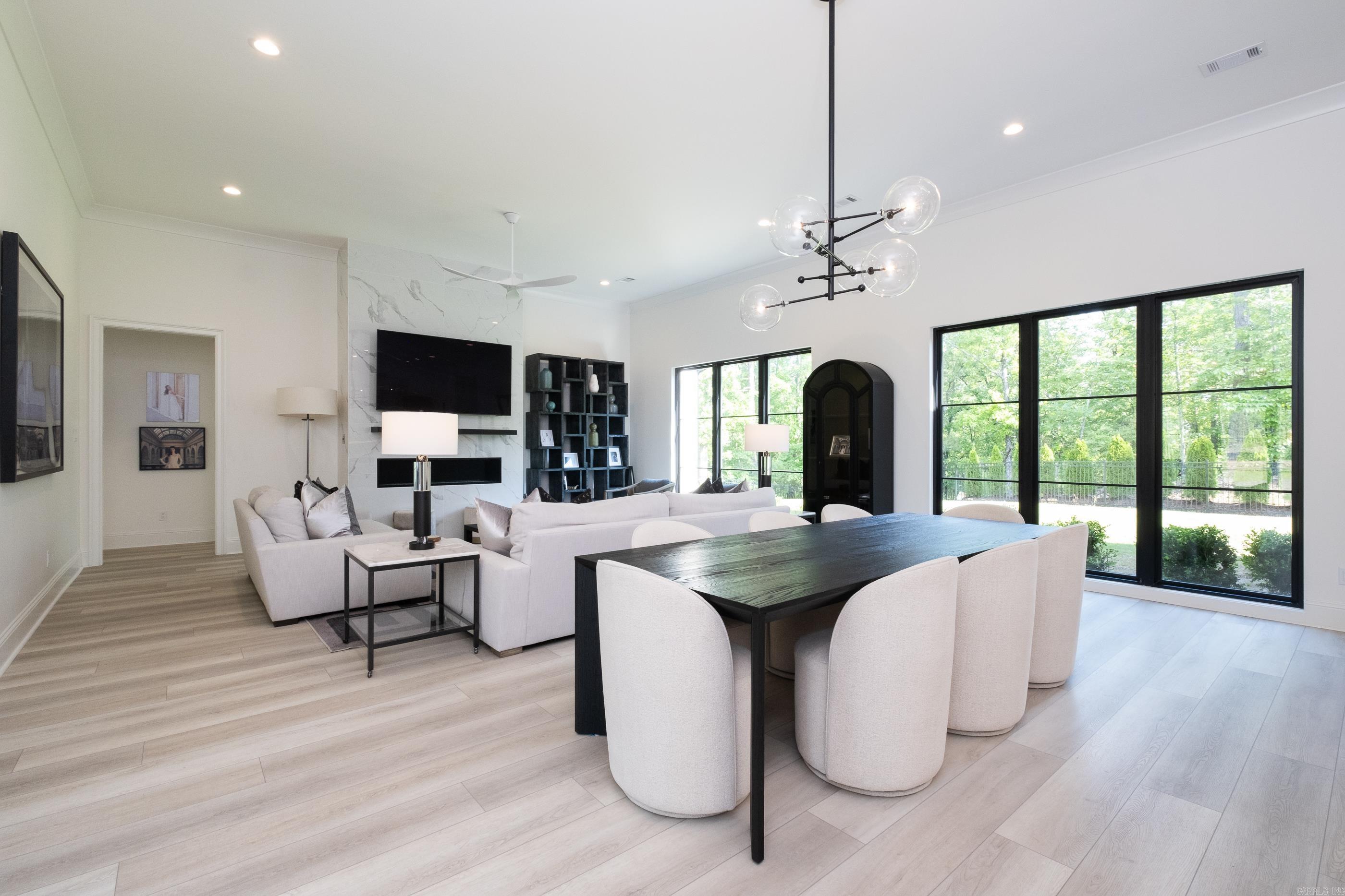 CHENAL VALLEY "FALSTONE COURT" - Residential