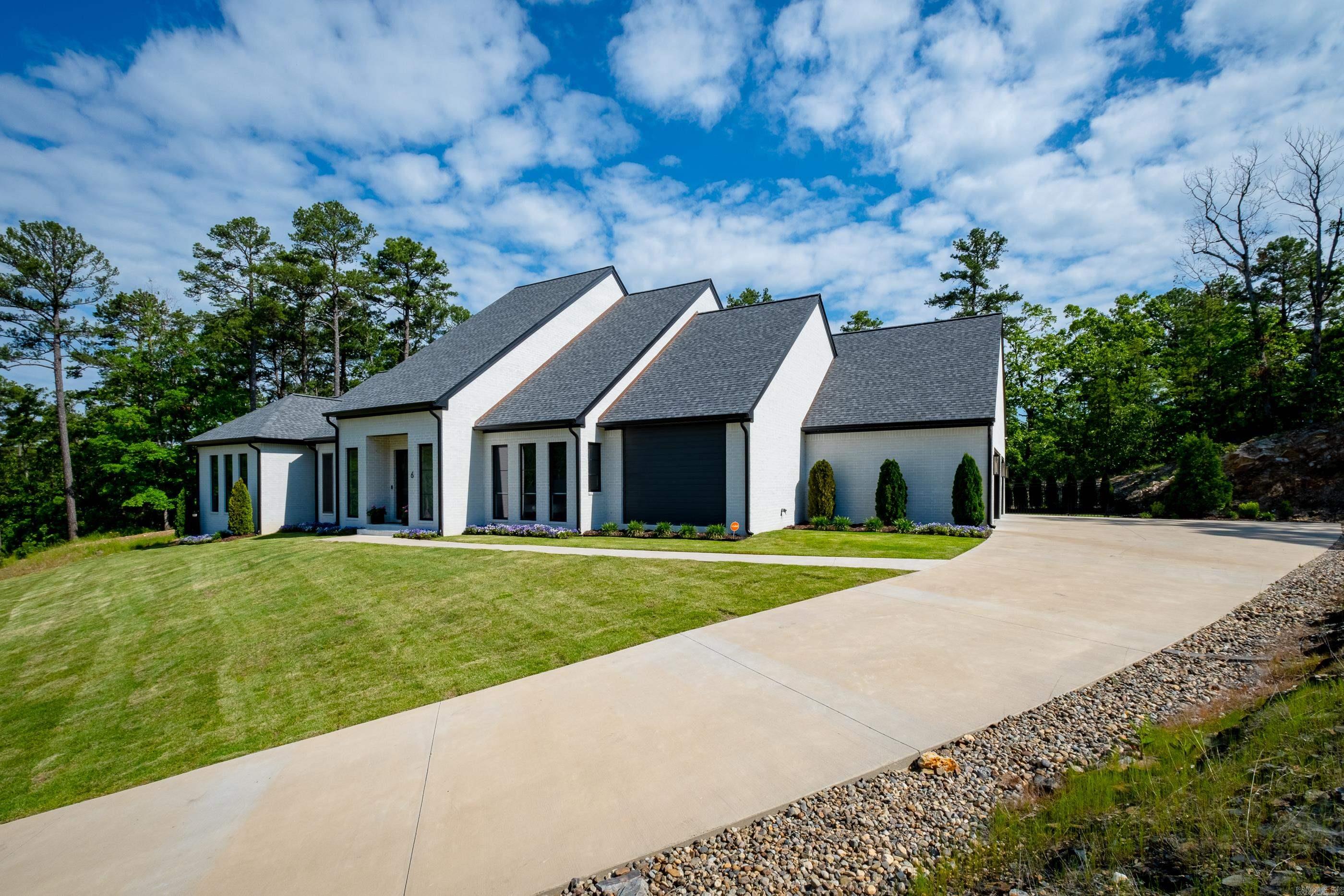 CHENAL VALLEY "FALSTONE COURT" - Residential