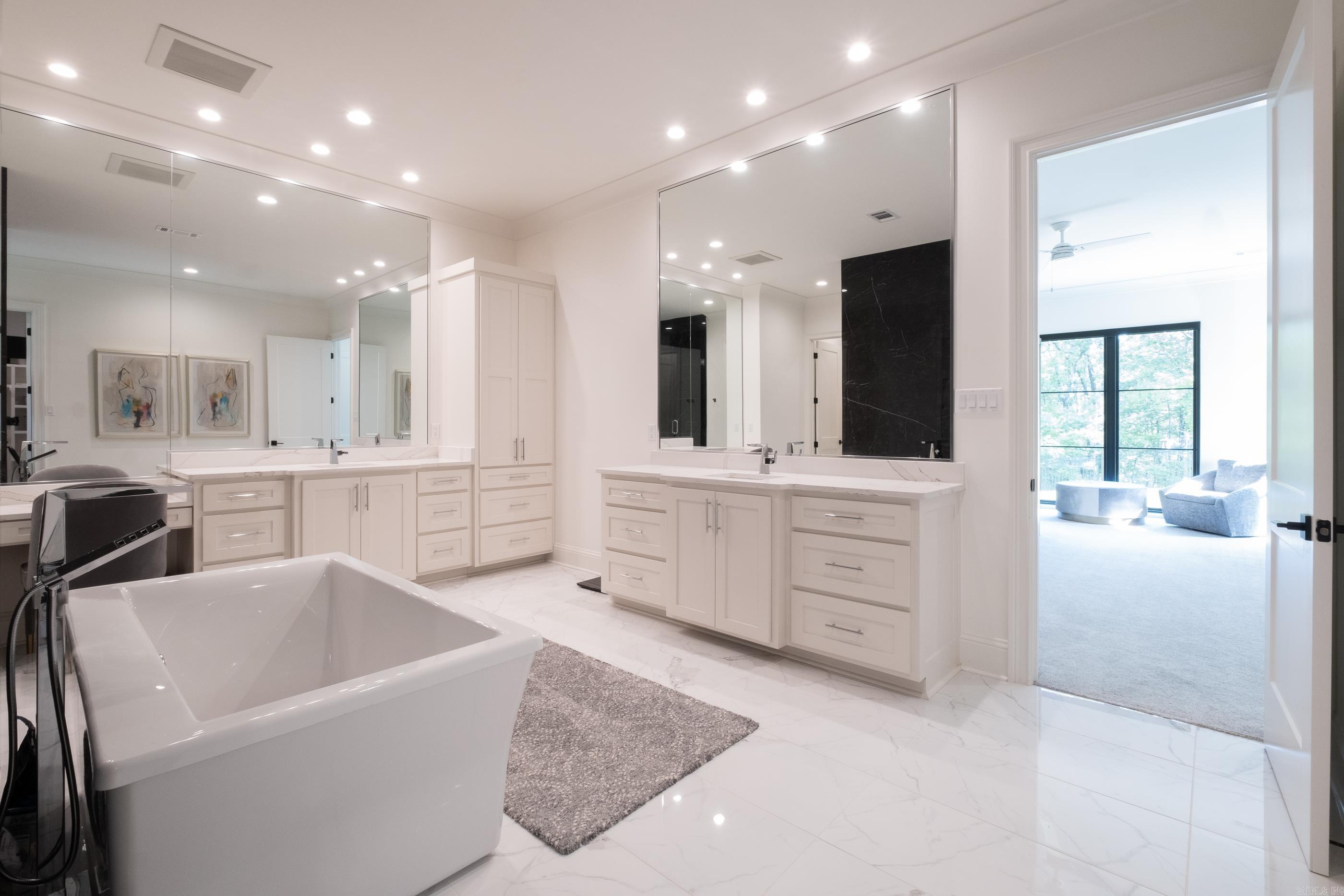 CHENAL VALLEY "FALSTONE COURT" - Residential