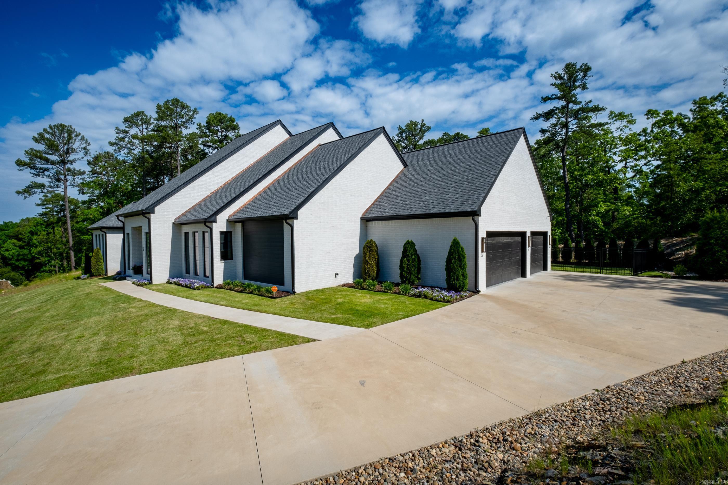 CHENAL VALLEY "FALSTONE COURT" - Residential