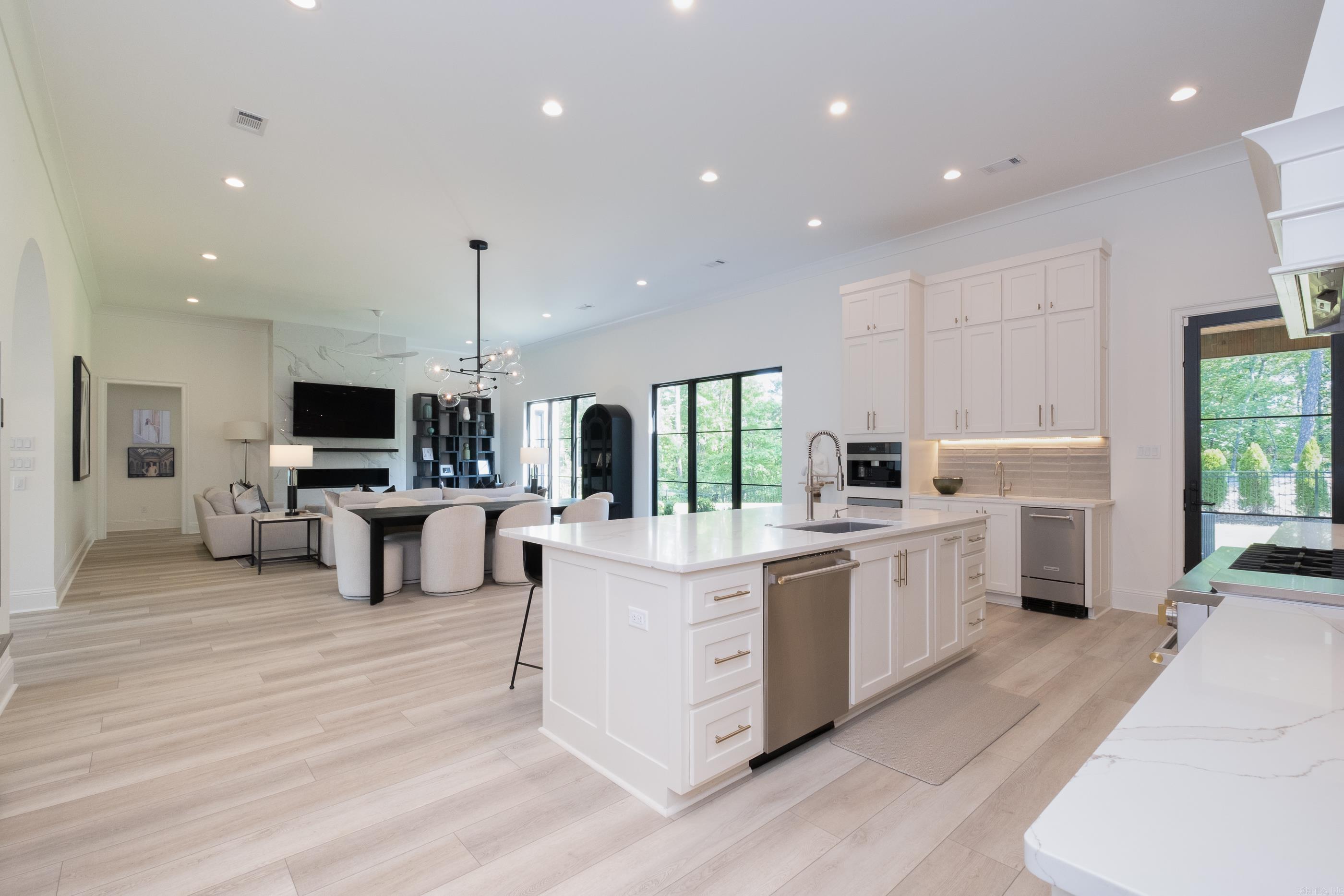 CHENAL VALLEY "FALSTONE COURT" - Residential