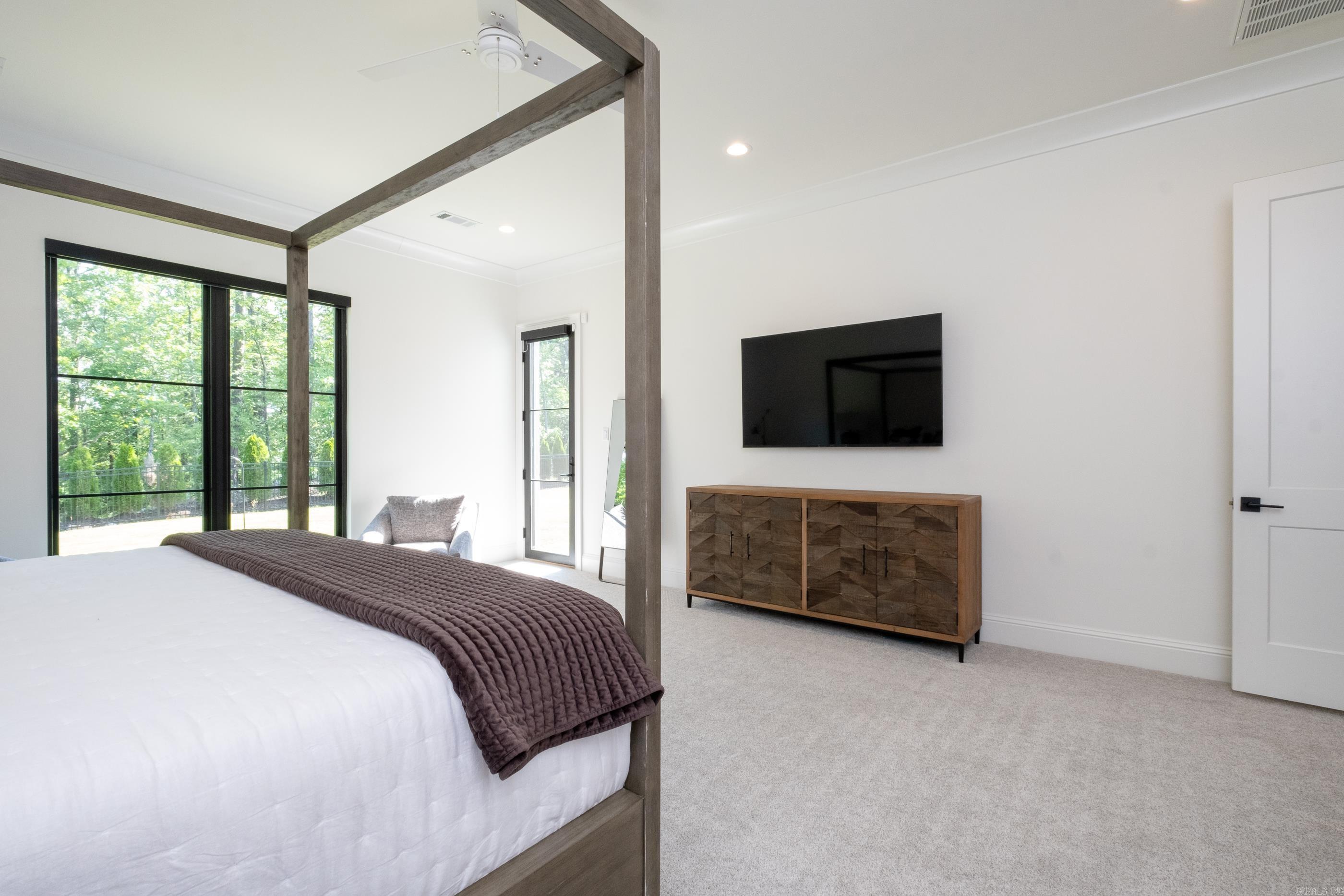 CHENAL VALLEY "FALSTONE COURT" - Residential