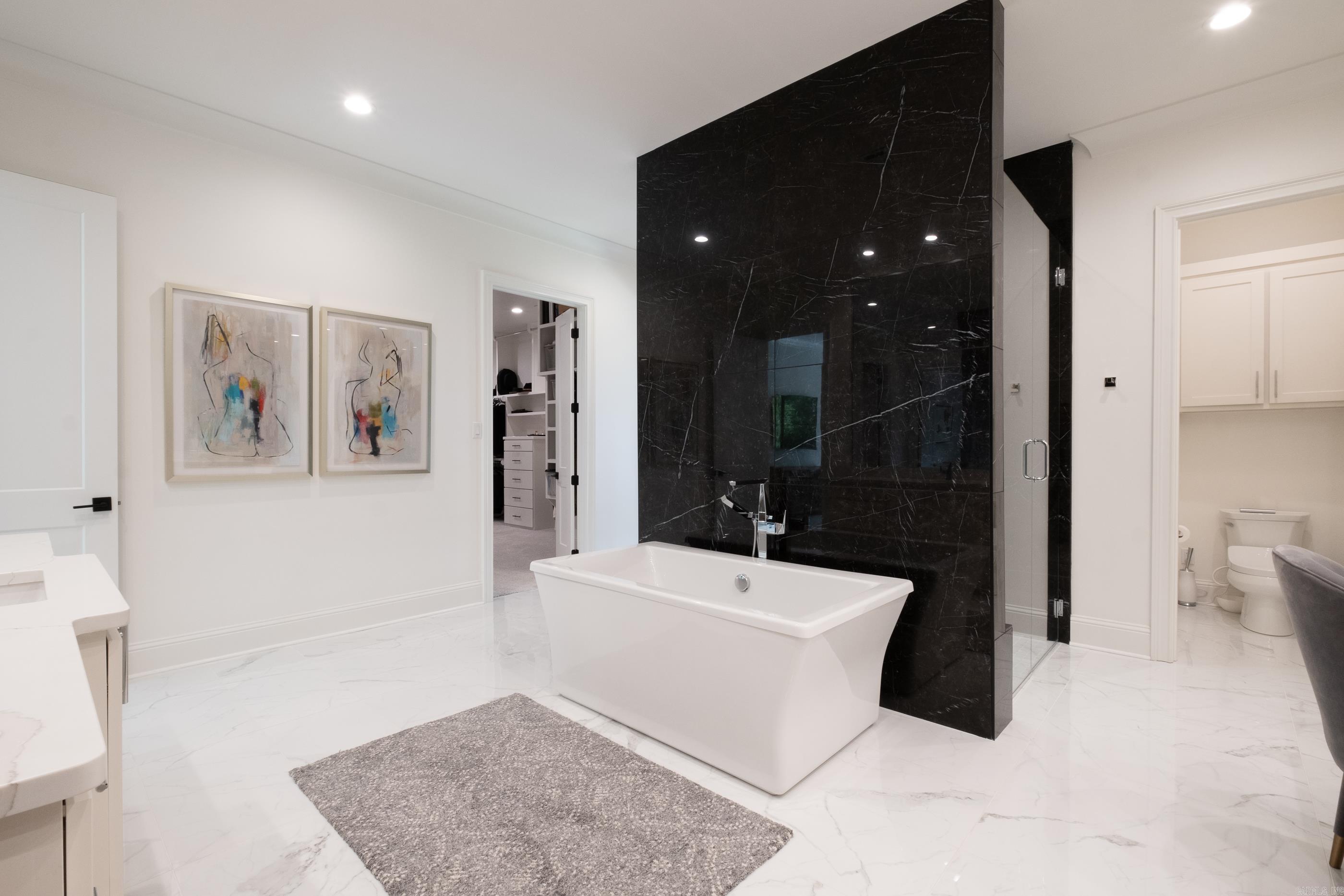 CHENAL VALLEY "FALSTONE COURT" - Residential