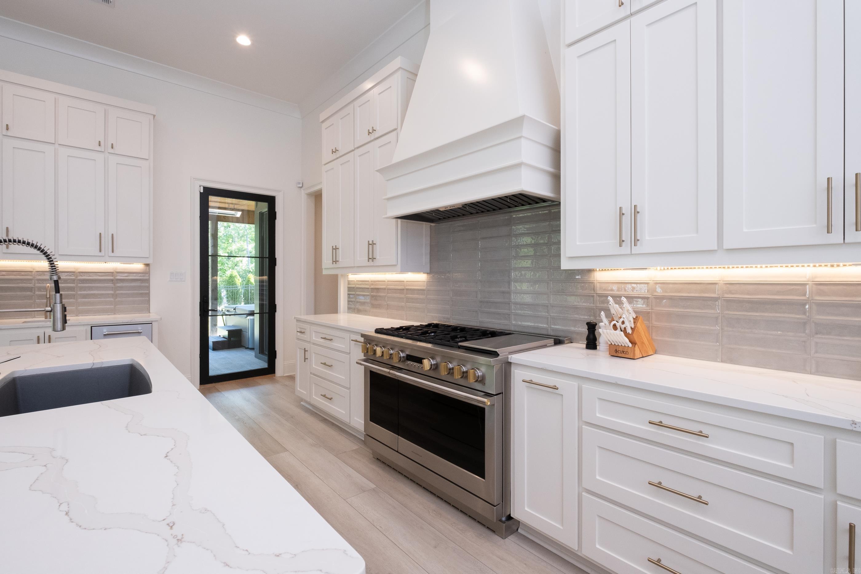 CHENAL VALLEY "FALSTONE COURT" - Residential