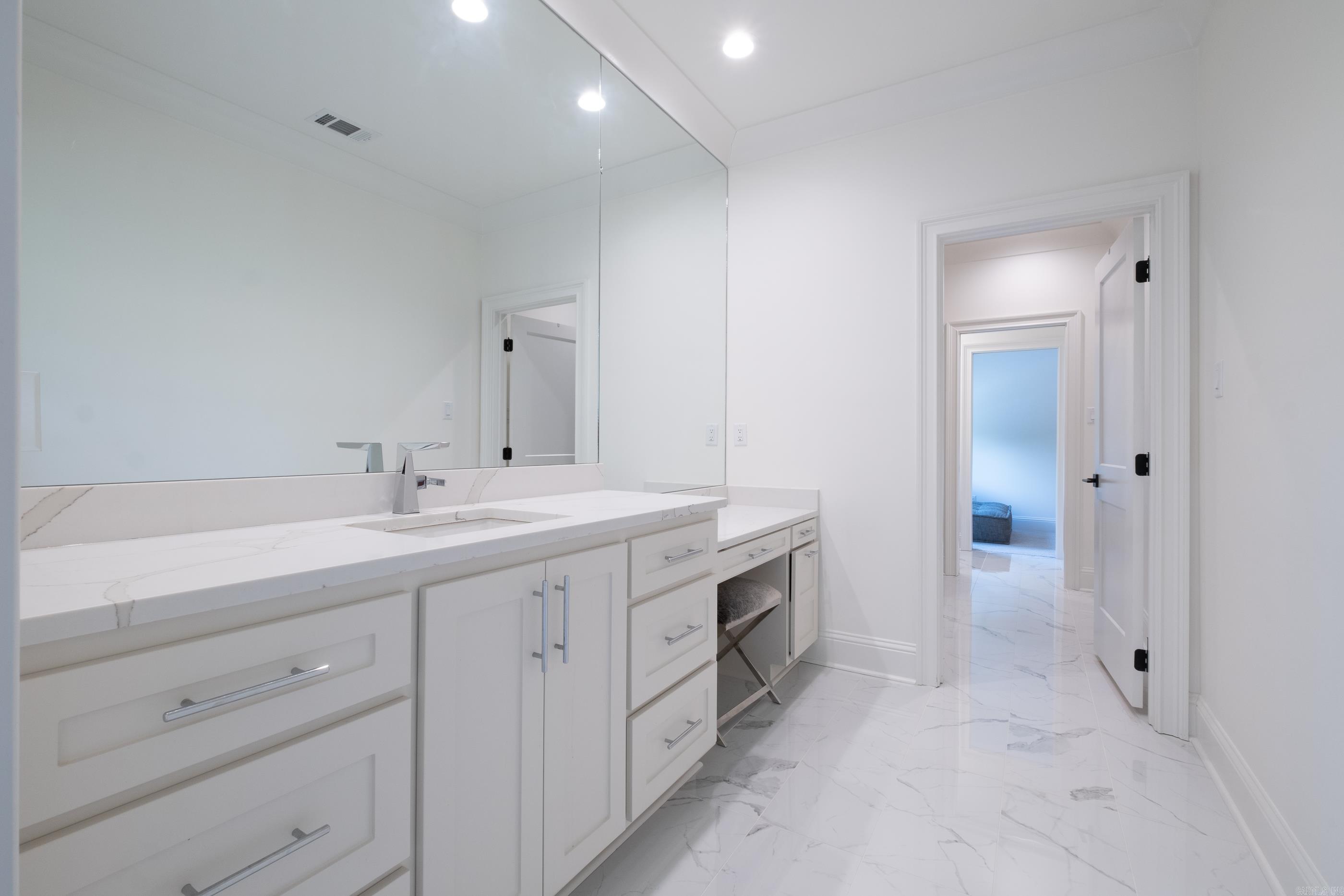 CHENAL VALLEY "FALSTONE COURT" - Residential