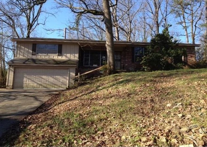 Price reduced, don't miss out on this 4br/2ba home with Bonus room over garage. Tons of built-ins. Tree shaded lot.  Convenient West Little Rock location.  For information on bidding, Earnest Money procedures and more, visit:  www.HUDHomestore.com .