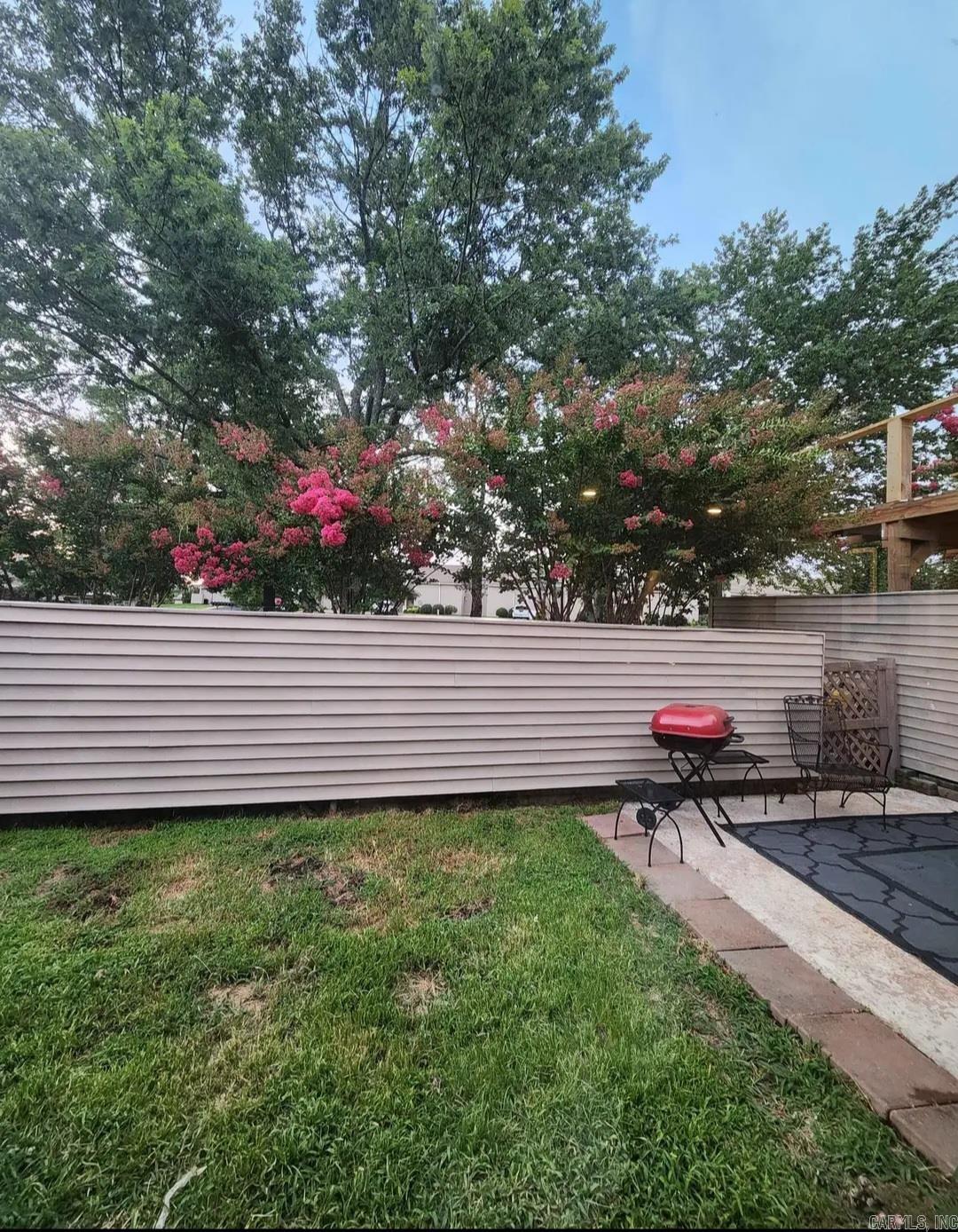 Lakewood Hills Condo - Residential