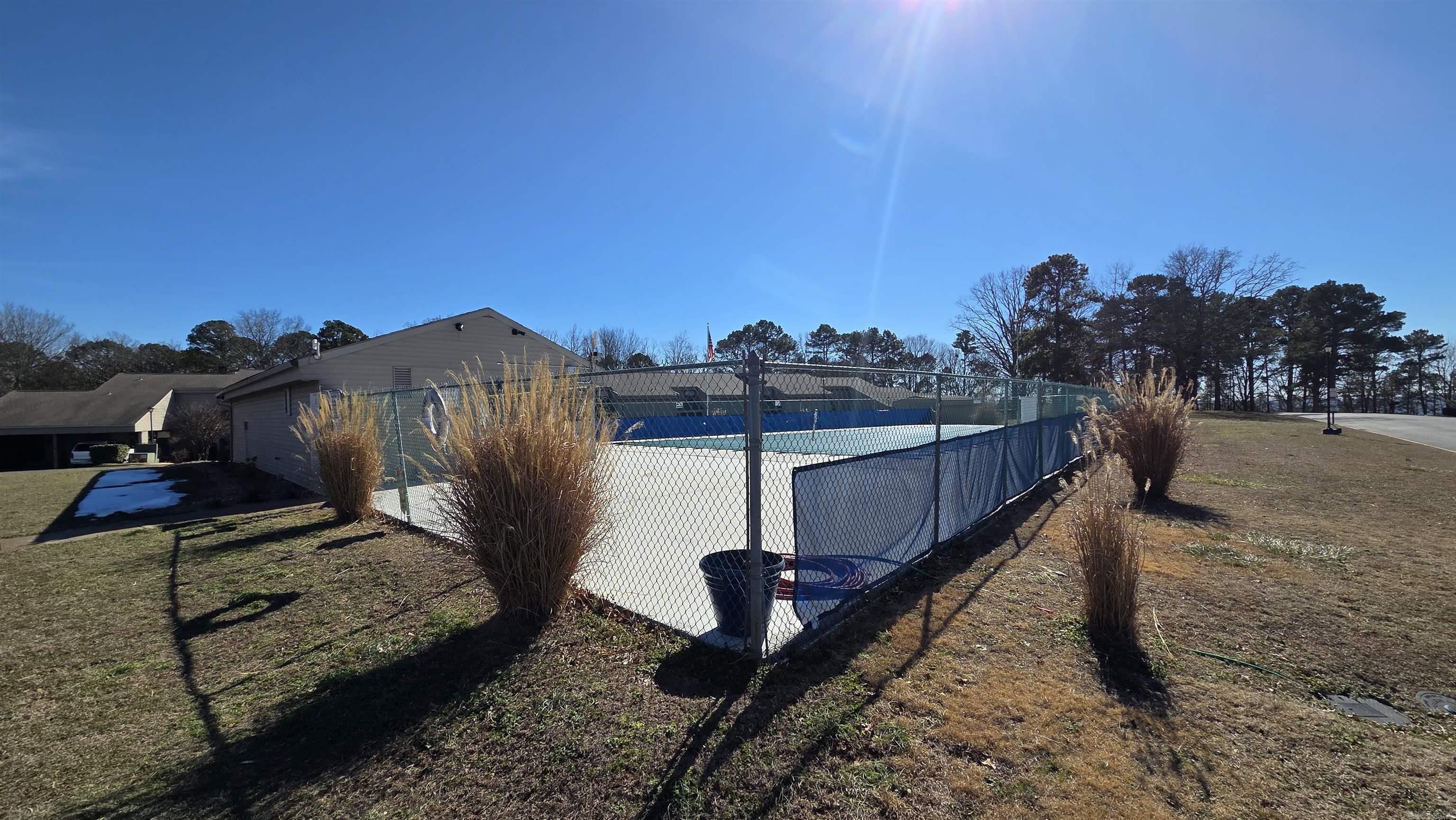 Lakewood Hills Condo - Residential