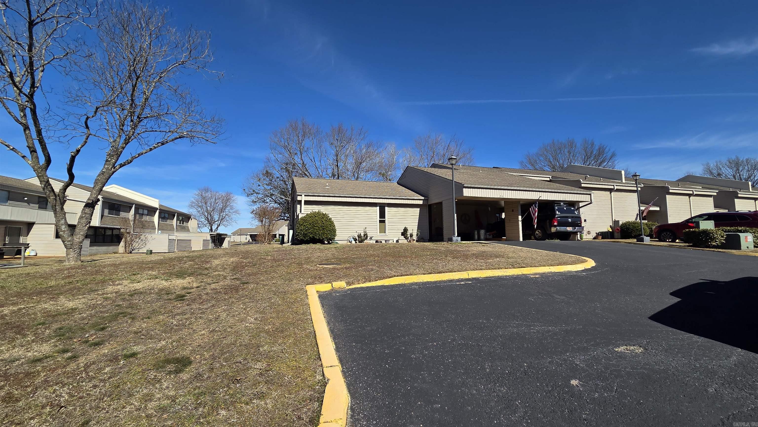 Lakewood Hills Condo - Residential