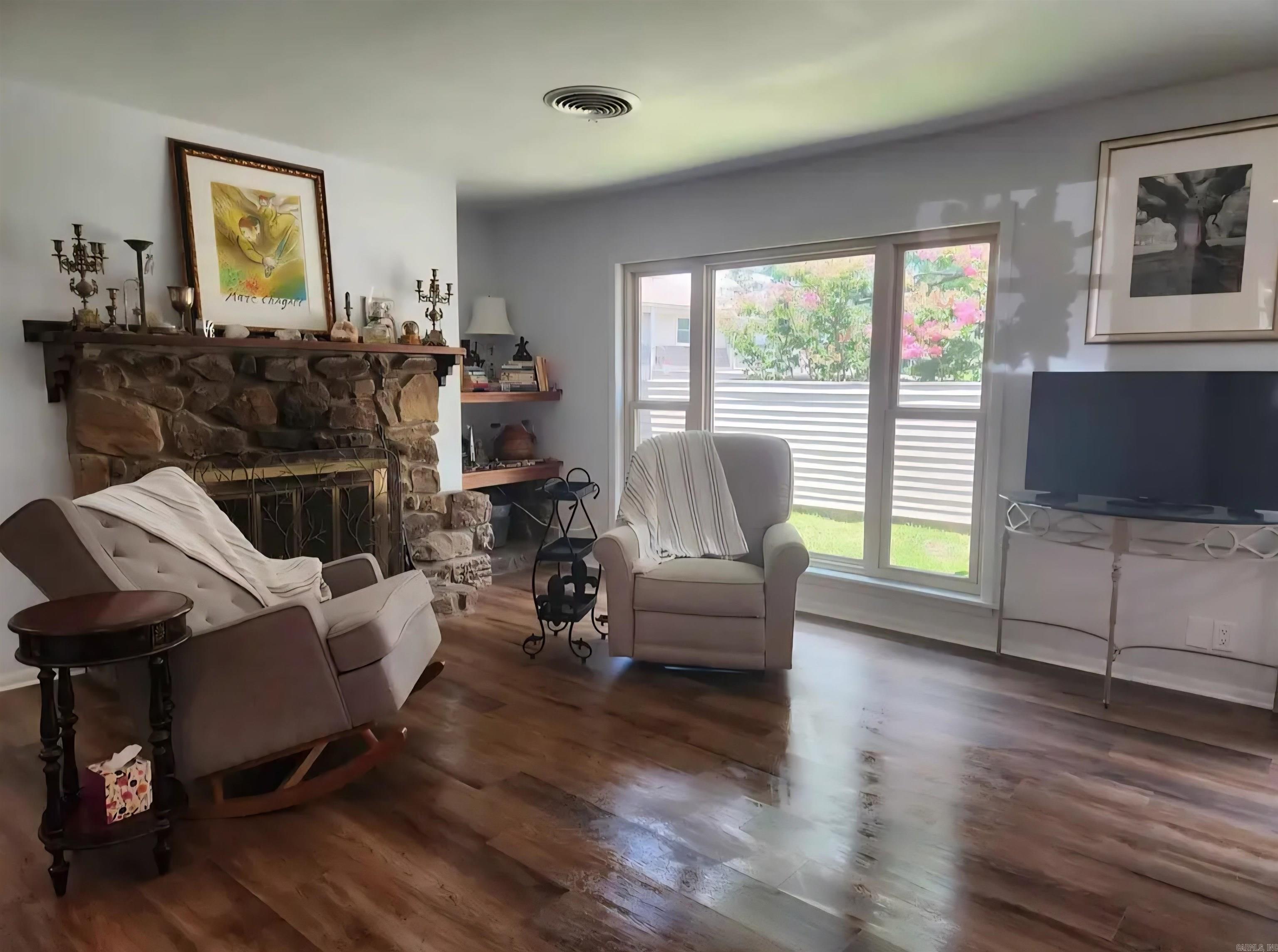 Lakewood Hills Condo - Residential