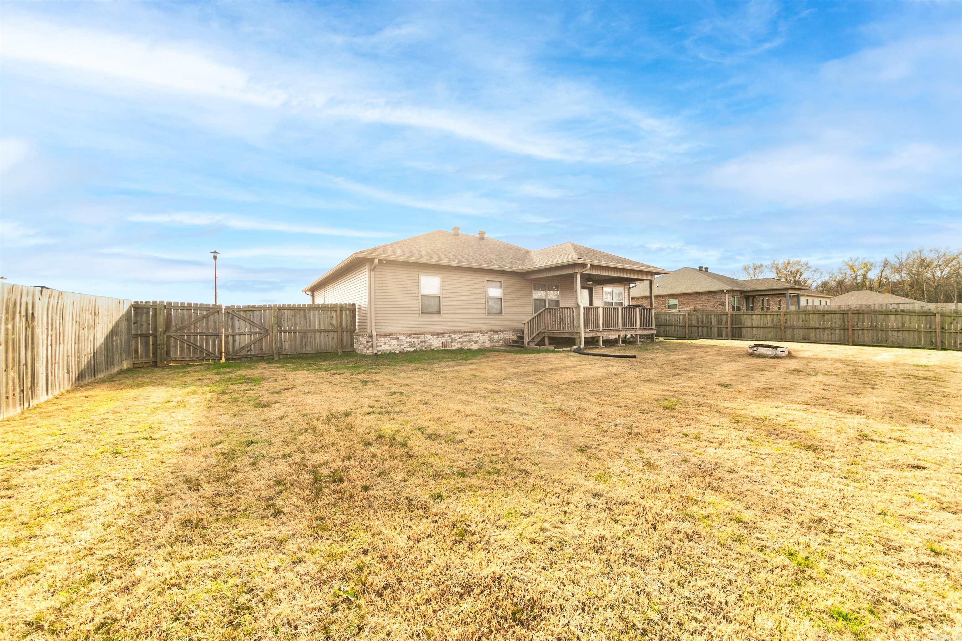 DEERFIELD ESTATES - Residential