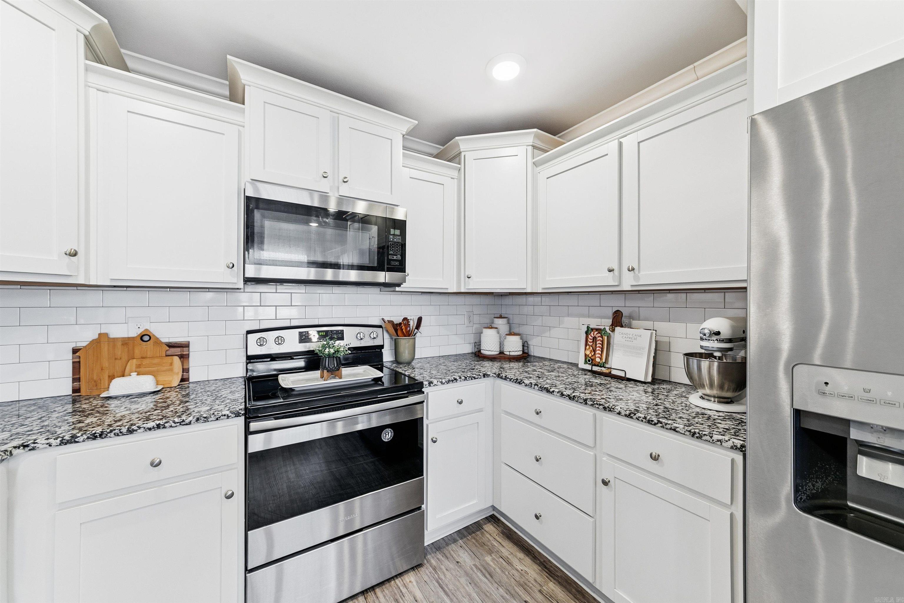 DEERFIELD ESTATES - Residential