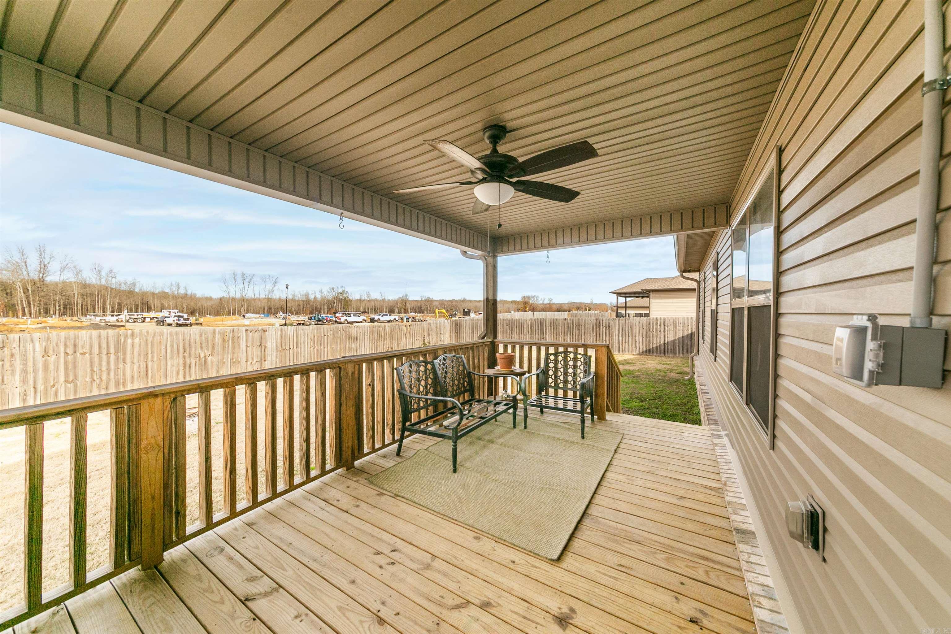 DEERFIELD ESTATES - Residential