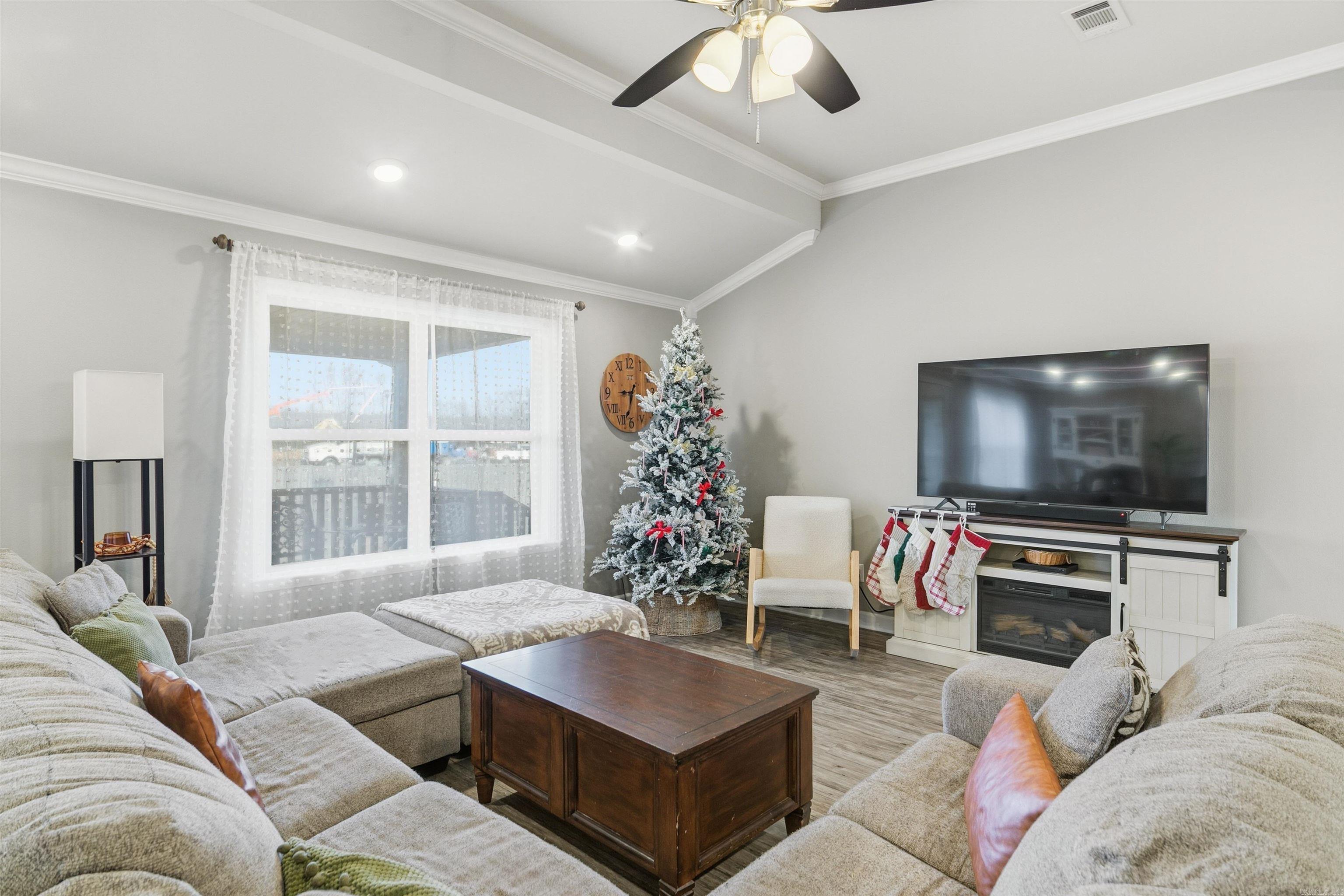 DEERFIELD ESTATES - Residential