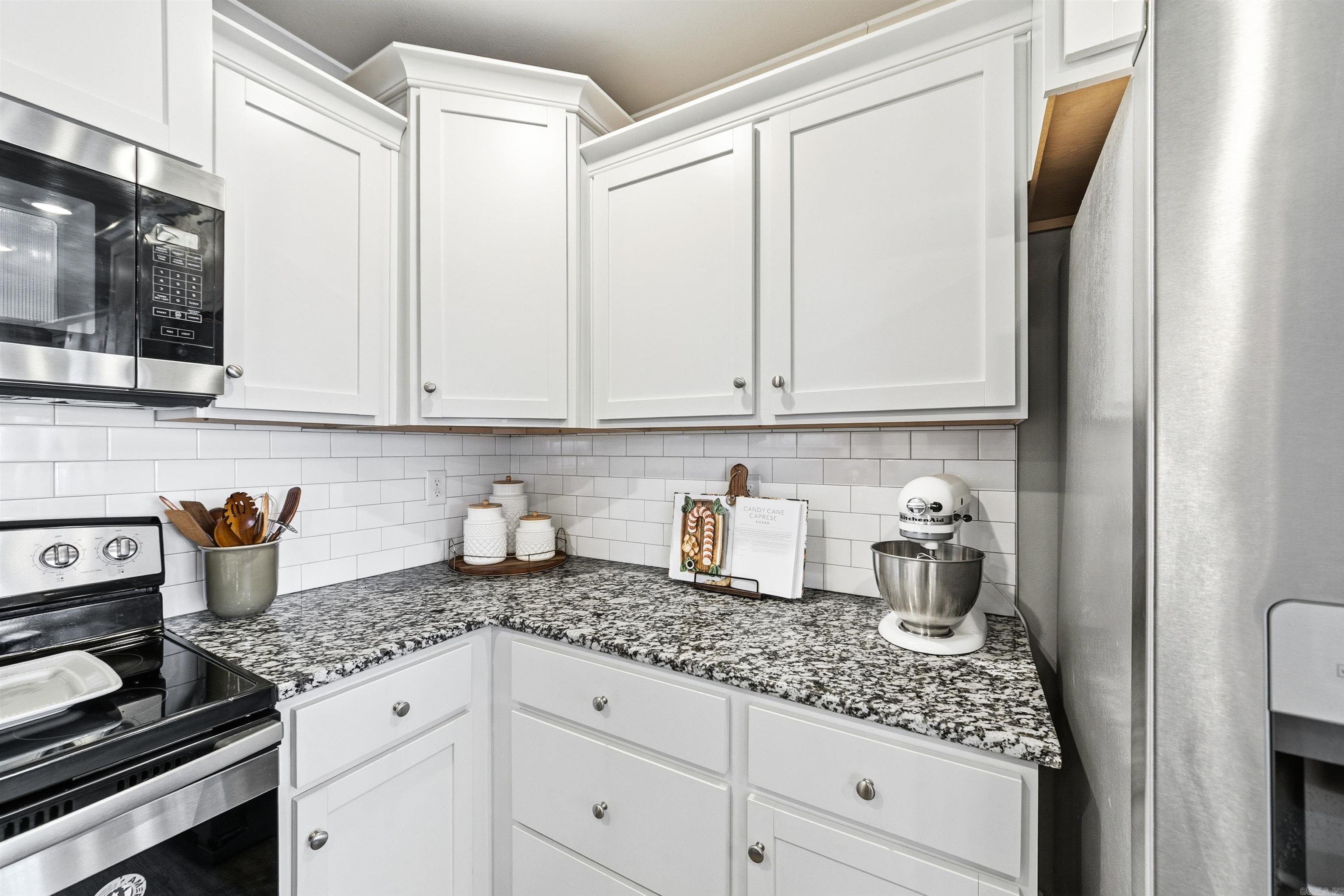 DEERFIELD ESTATES - Residential