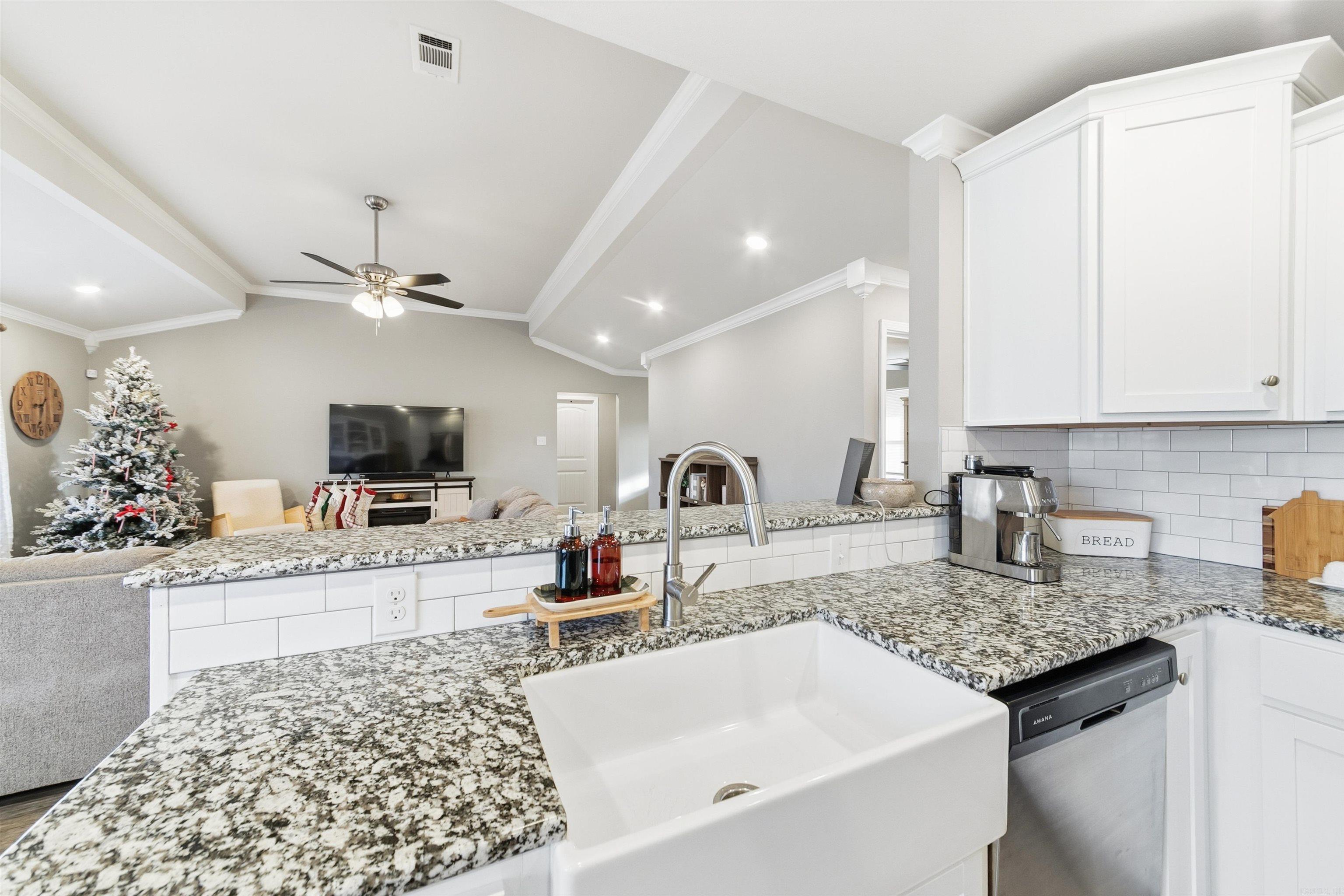 DEERFIELD ESTATES - Residential