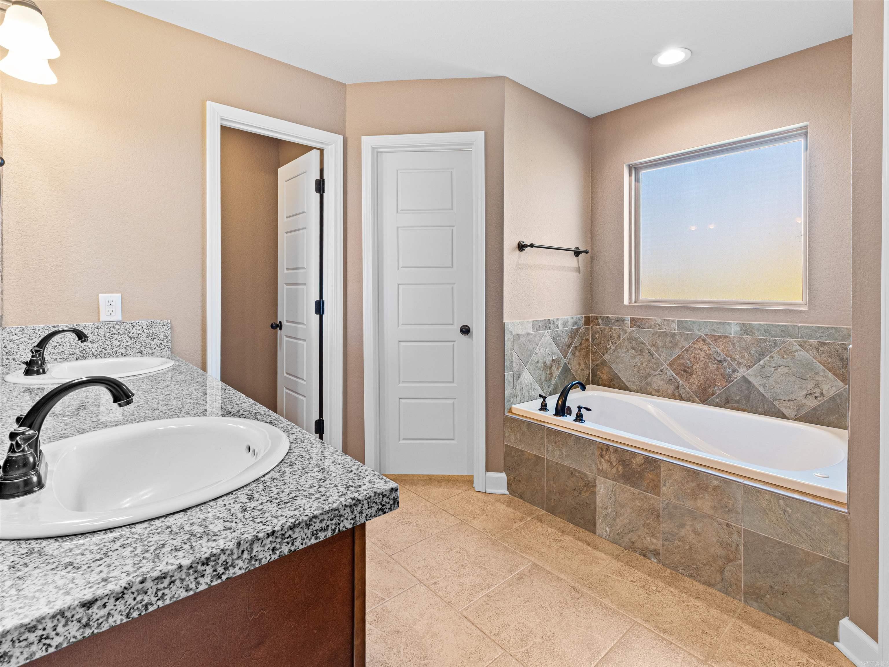 BOBWHITE - Residential