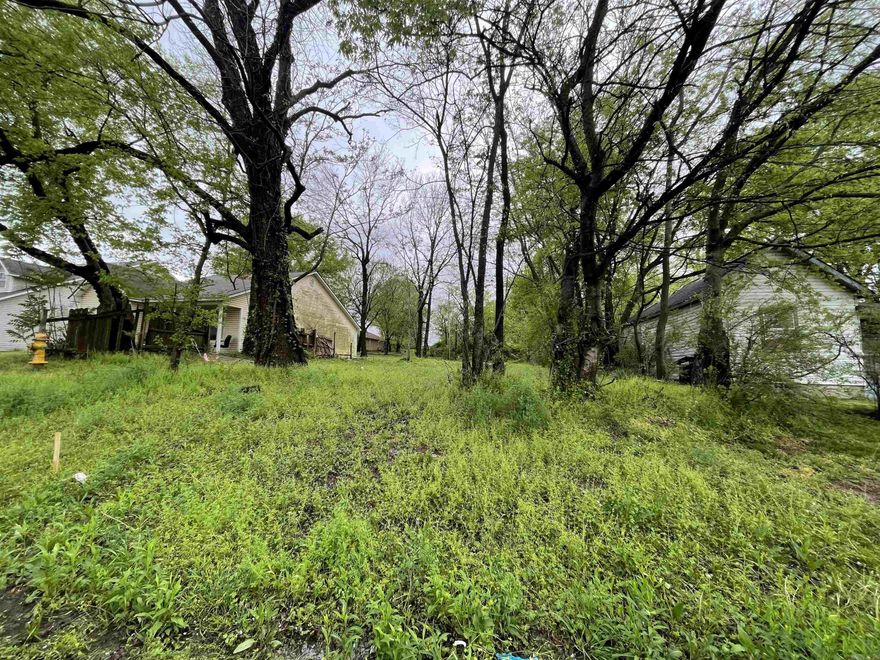 An excellent opportunity to invest in land in the River Valley area of Fort Smith. This cleared lot is ideal for your next residential project, with utilities readily available and nestled near the end of a dead-end road. Conveniently located near schools, parks and shopping. Optional owner financing is also offered. Zoned RM3.