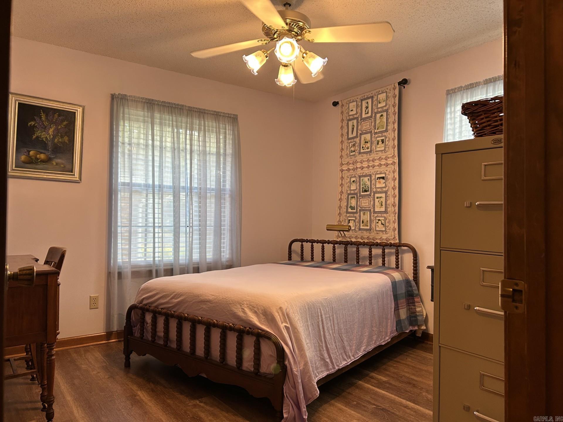 INDIAN HILLS - Residential