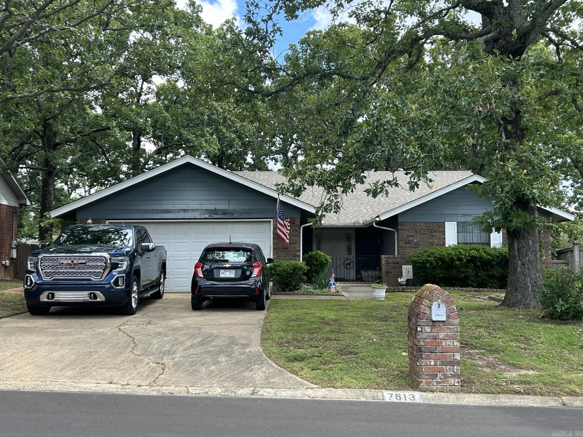 INDIAN HILLS - Residential