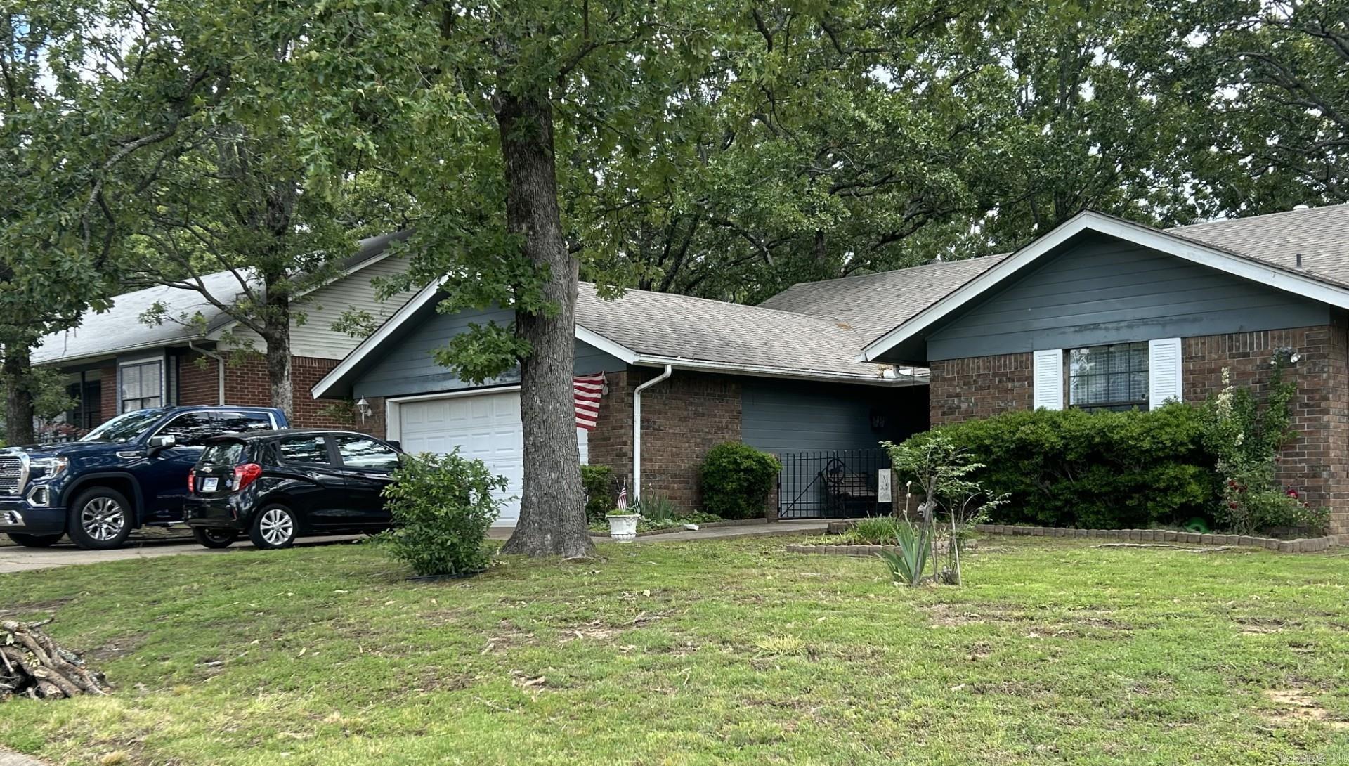 INDIAN HILLS - Residential