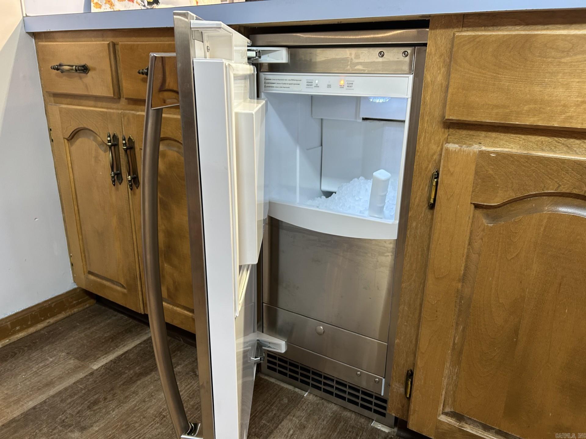 INDIAN HILLS - Residential