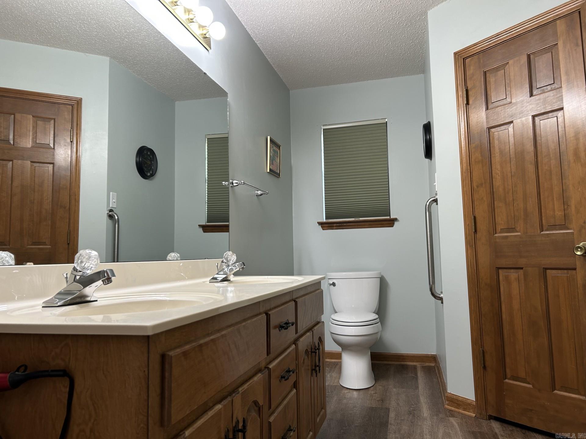 INDIAN HILLS - Residential