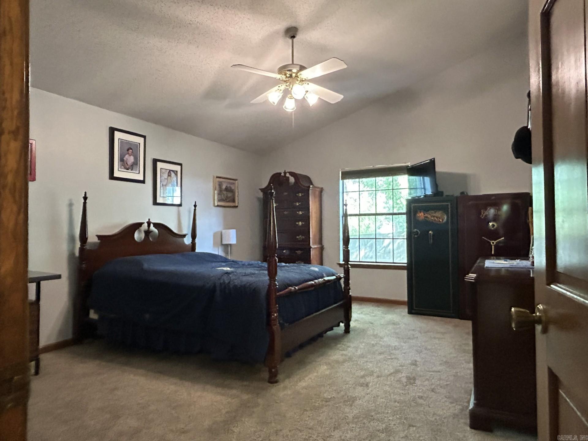 INDIAN HILLS - Residential