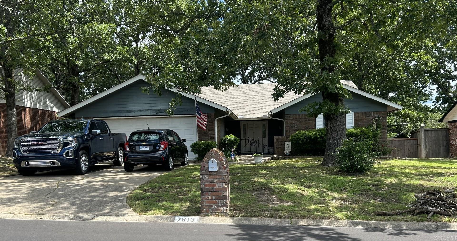 INDIAN HILLS - Residential