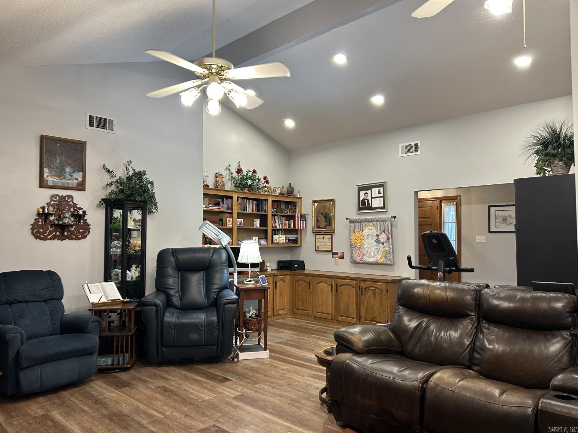 INDIAN HILLS - Residential