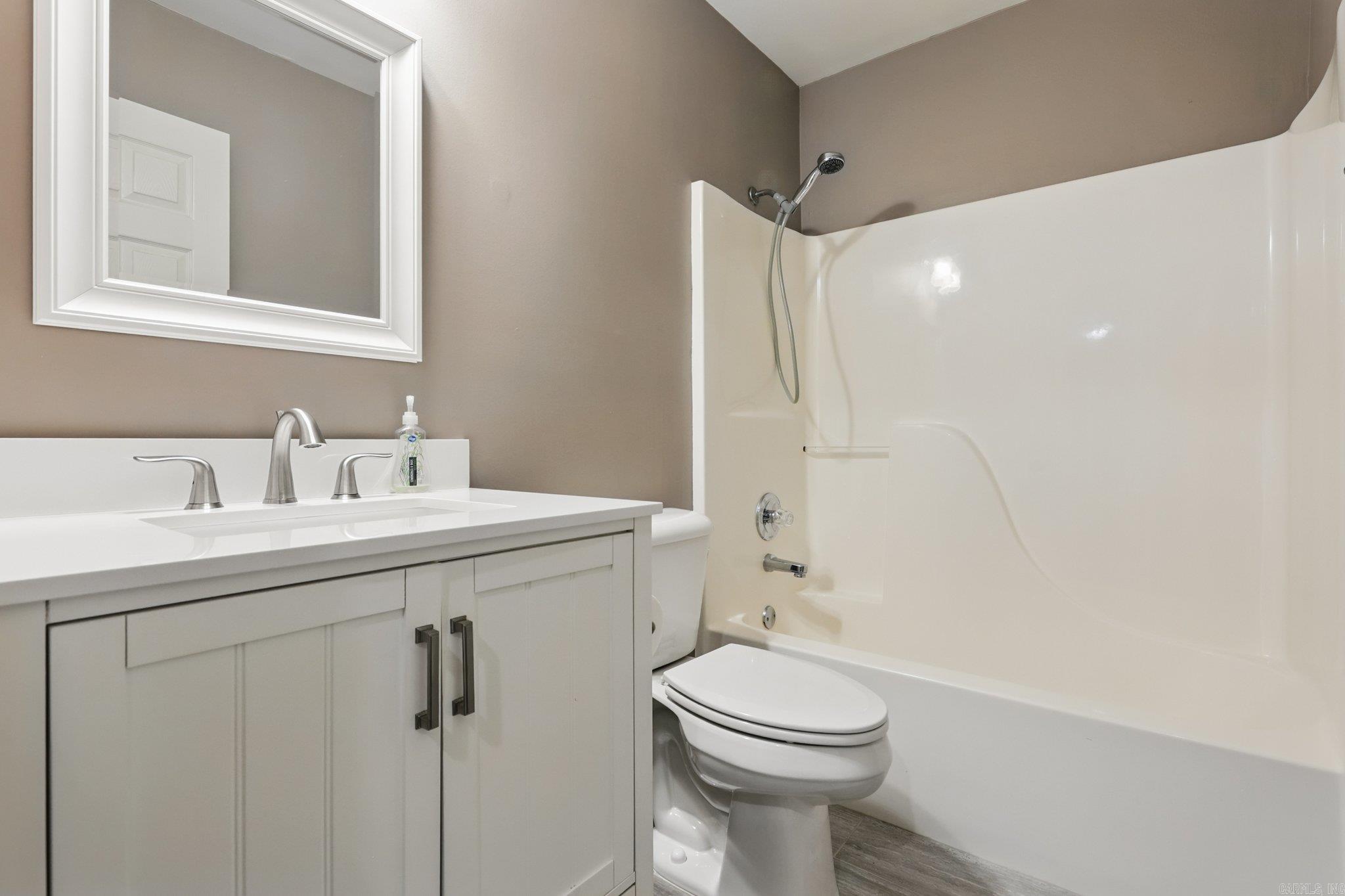 GOLDEN OAKS SUB - Residential