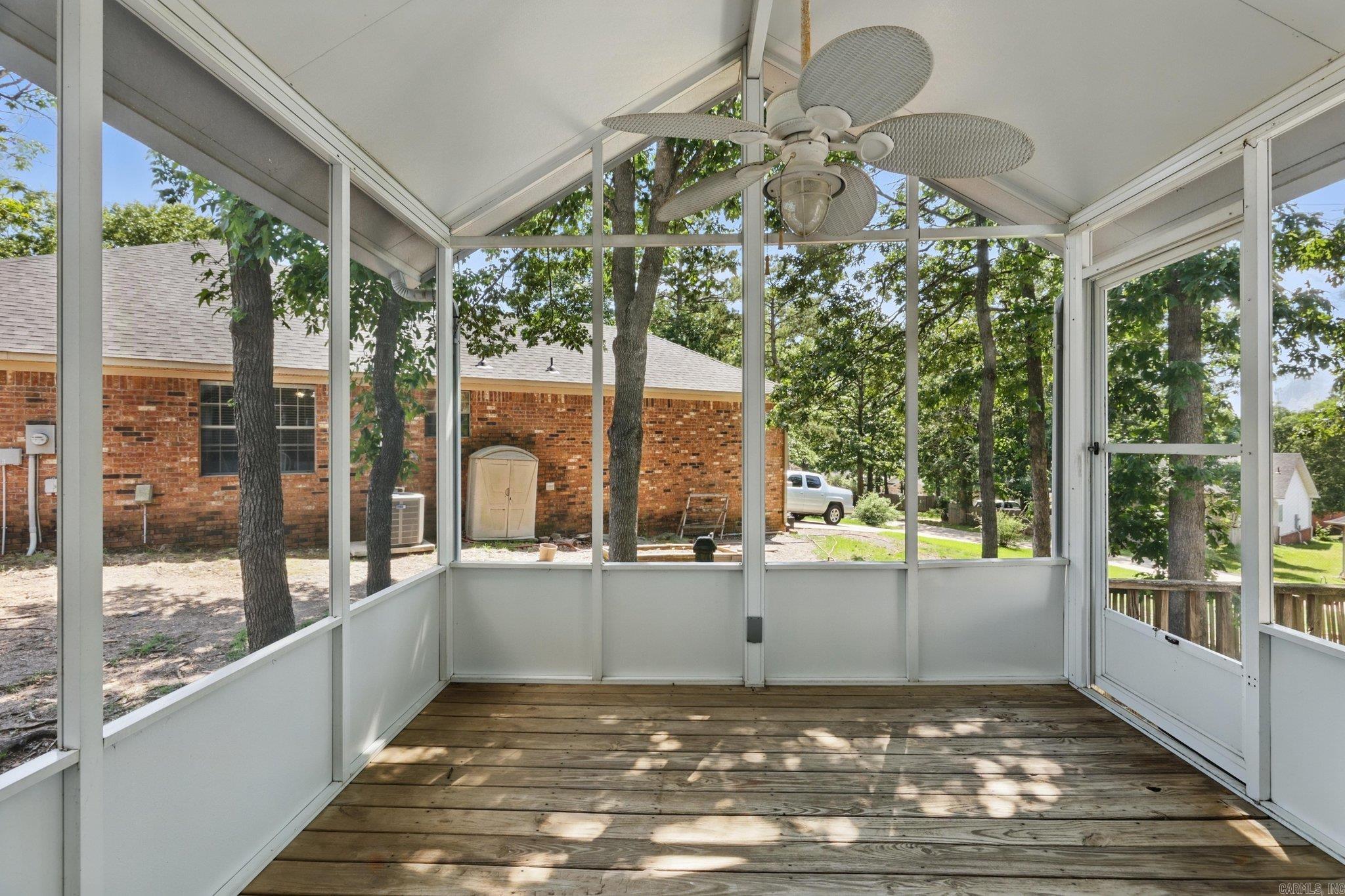 GOLDEN OAKS SUB - Residential