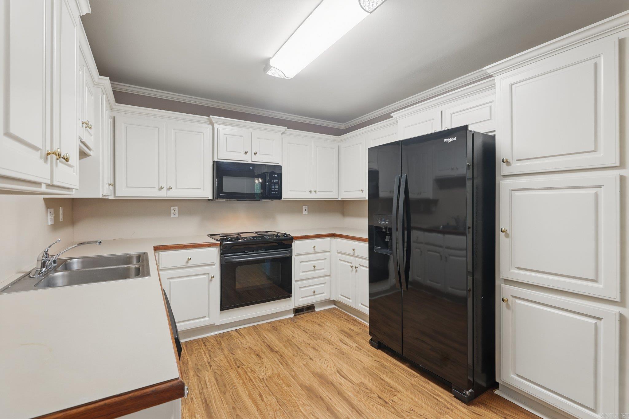 GOLDEN OAKS SUB - Residential