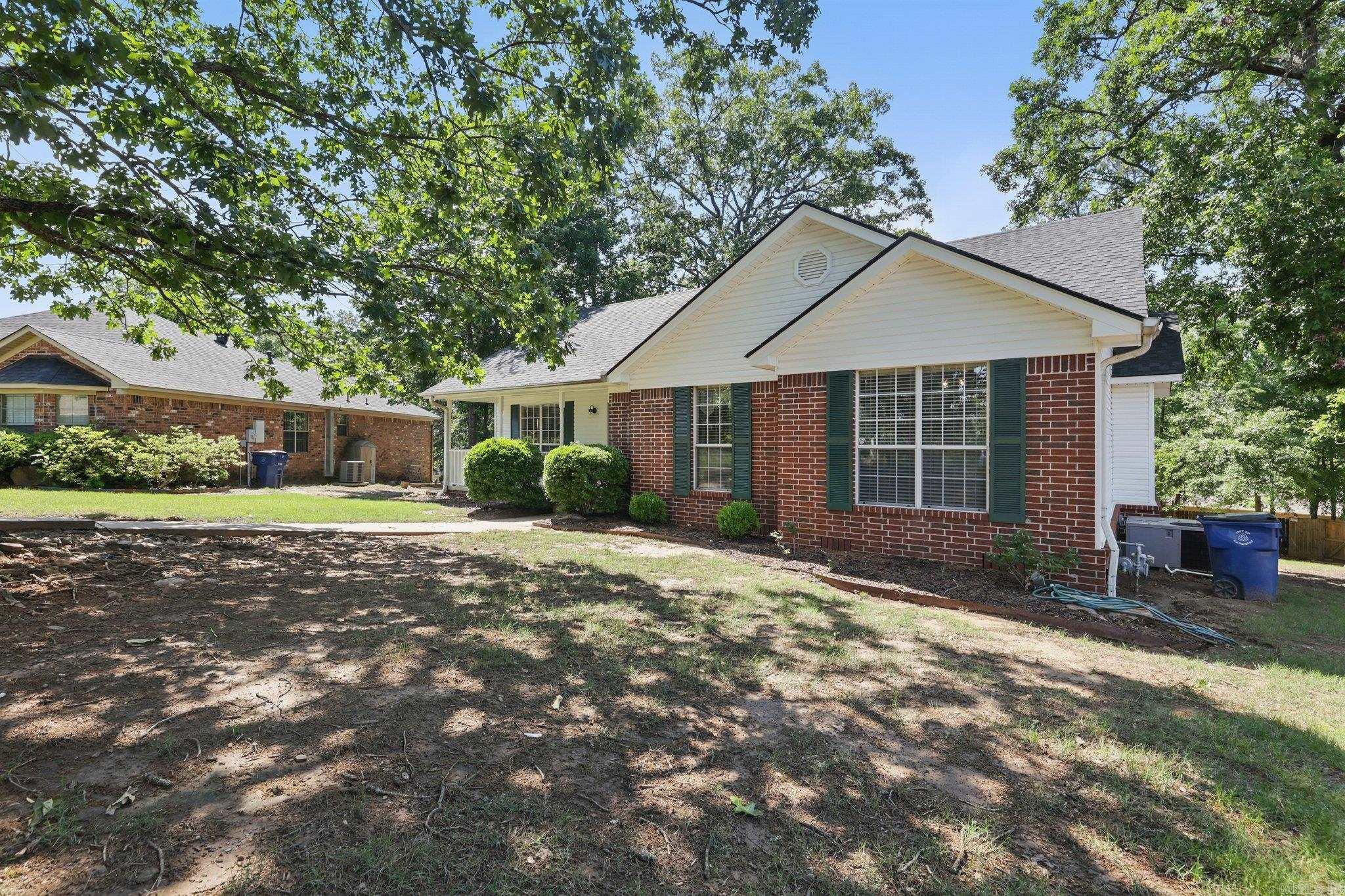 GOLDEN OAKS SUB - Residential