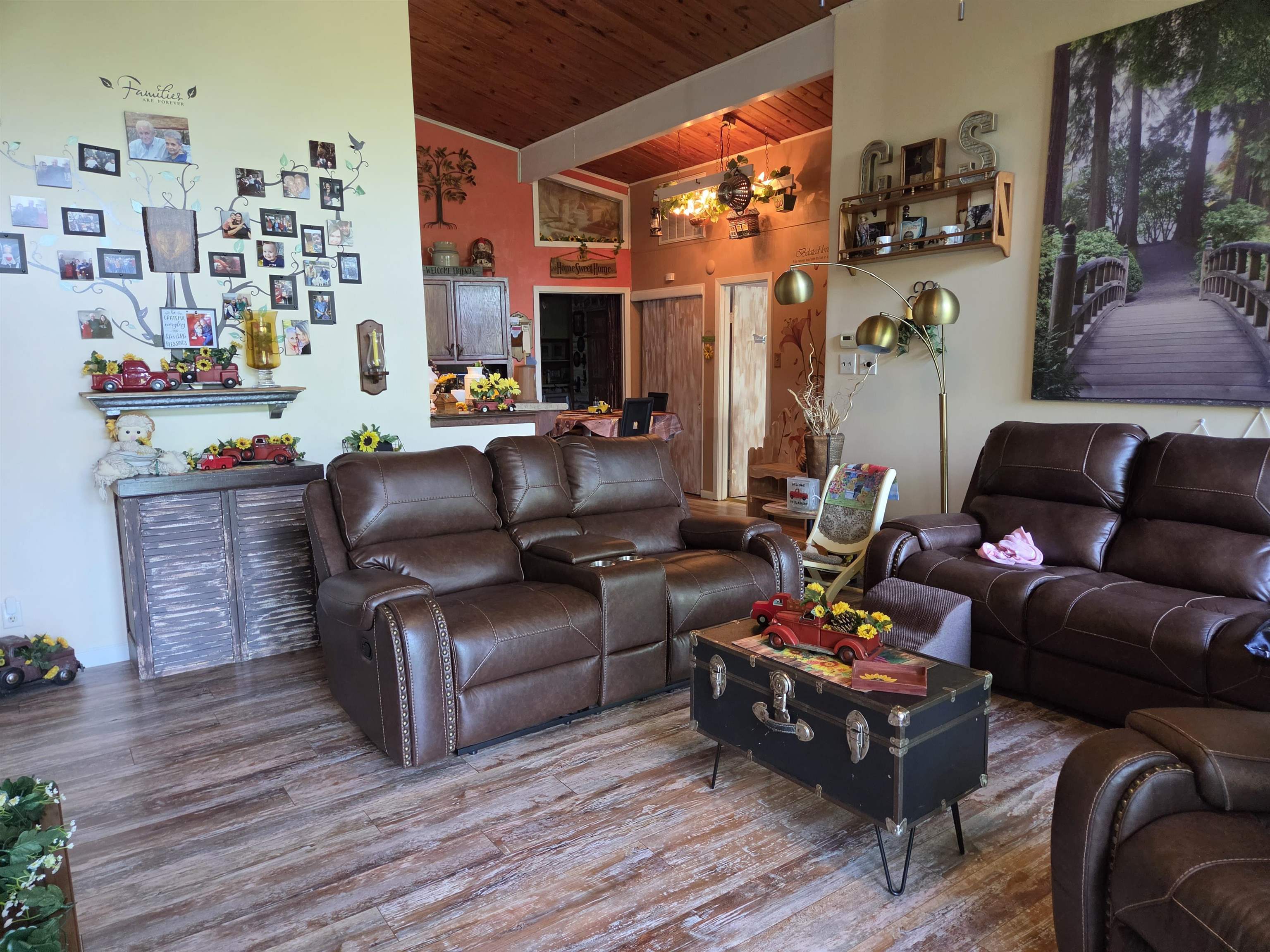 THUNDERBIRD - Residential