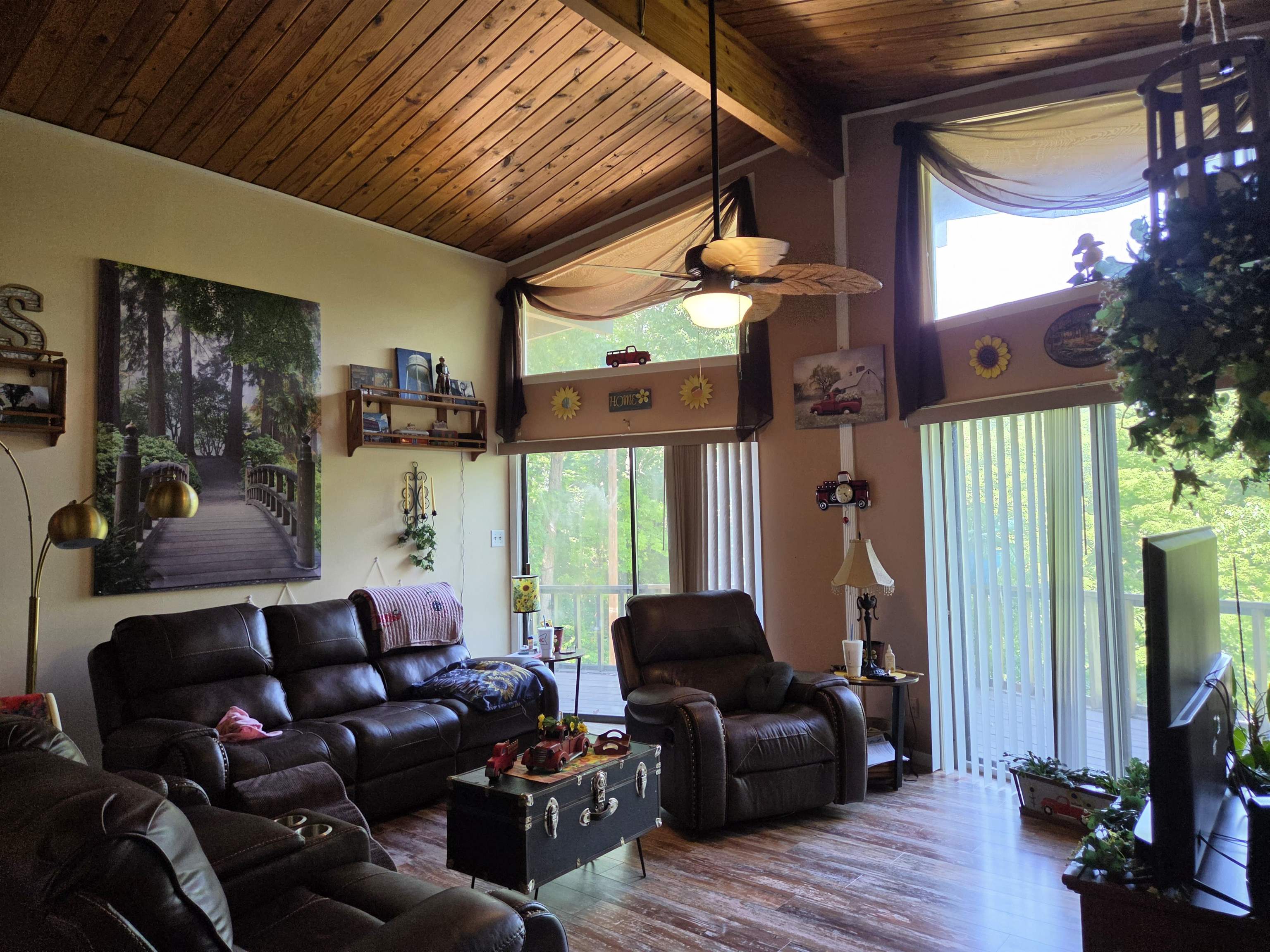 THUNDERBIRD - Residential