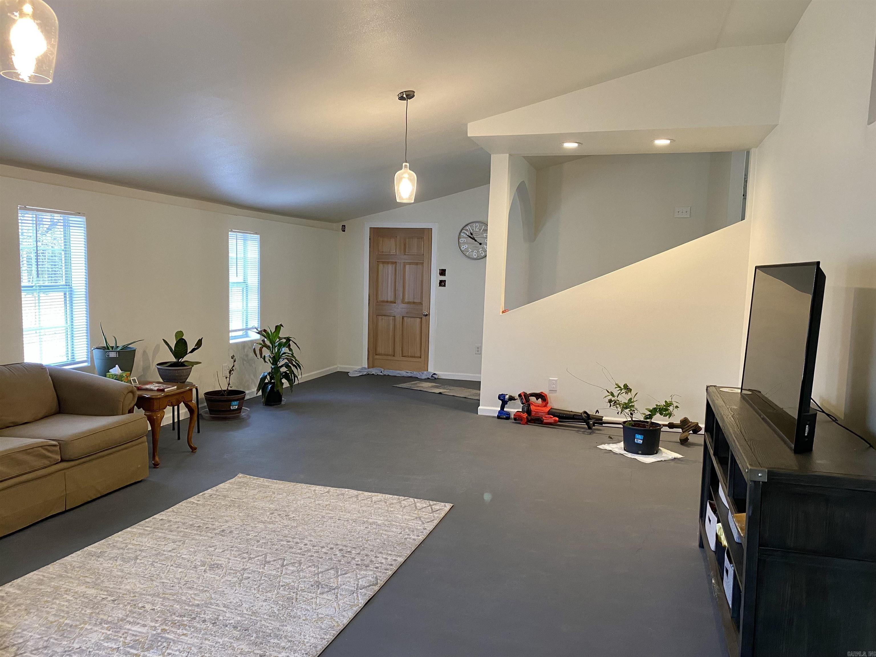 GREEN VALLEY ACRES - Residential