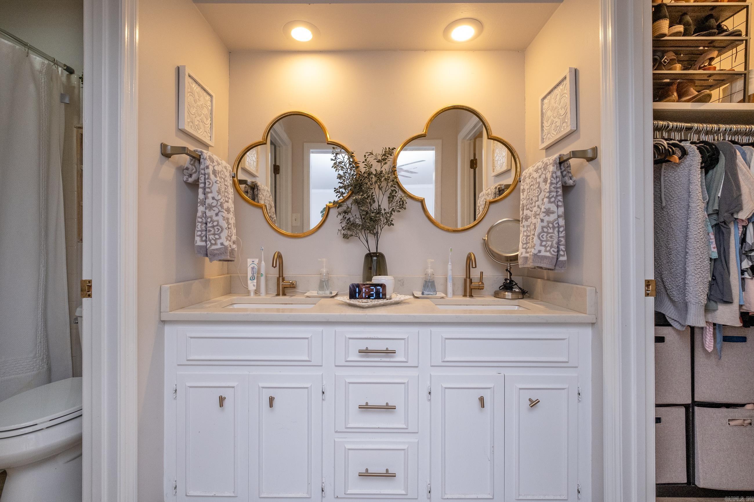 STURBRIDGE - Residential