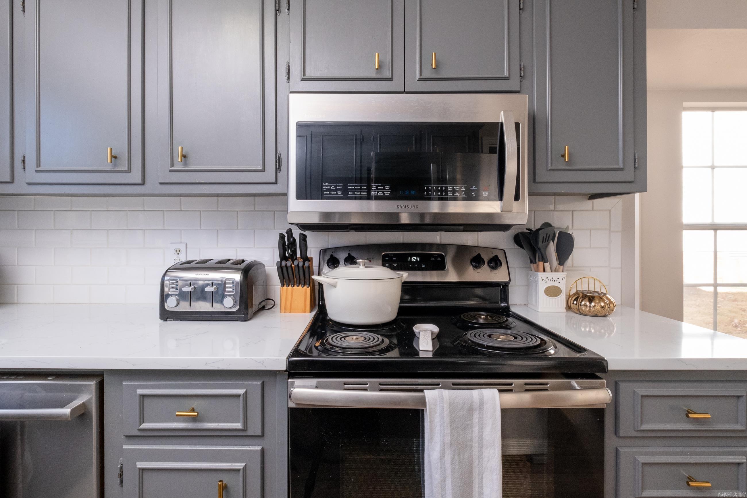 STURBRIDGE - Residential