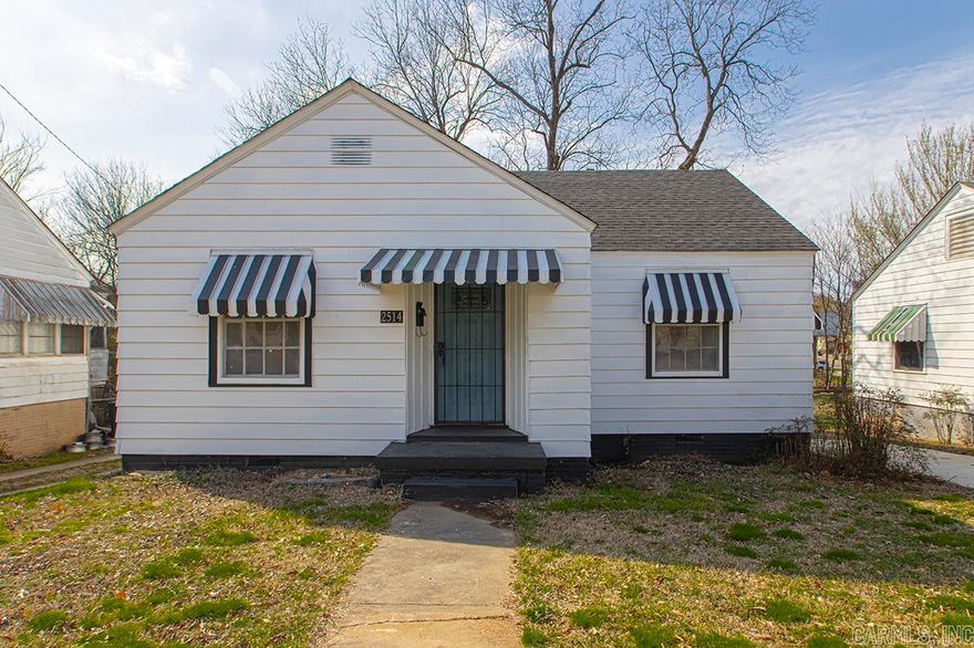 You’ll love this stunning renovation! Completely redone down to the studs with new electrical, plumbing, sheetrock, lighting, tankless water heater, kitchen and baths. Enjoy the charm of a downtown living with the conveniences of a like-new home. This one features restored original hardwood floors throughout. The efficient kitchen includes marble countertops, tile backsplash, gas range and refrigerator. And check out the incredible master bathroom with a walk-in, tiled shower. This is it!